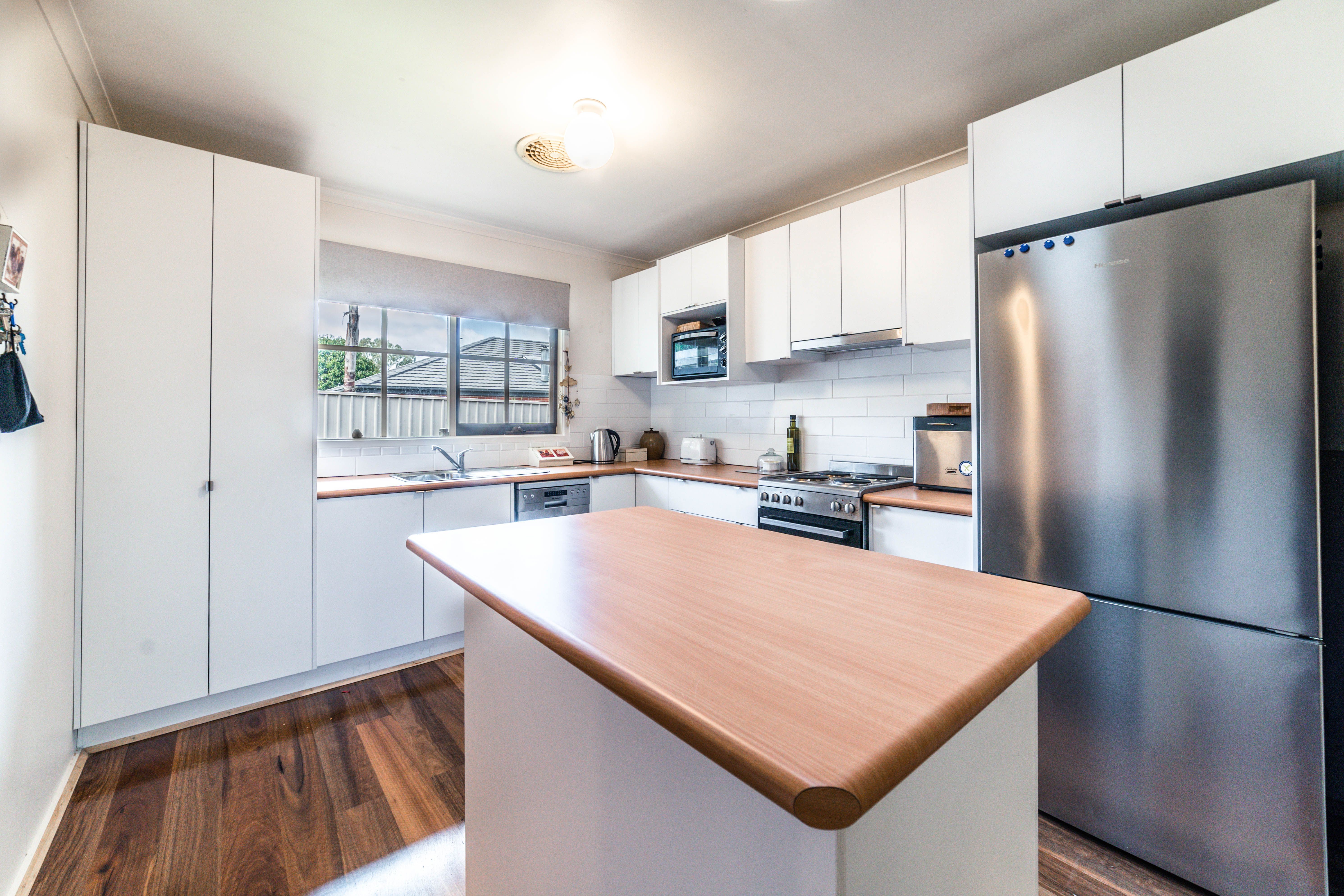 27 Shakespere Street, Heathcote, VIC 3523