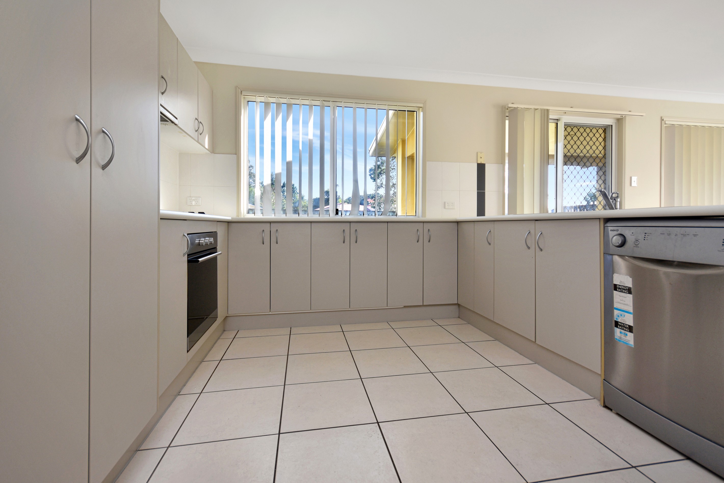 19 Karora, Beachmere, QLD 4510