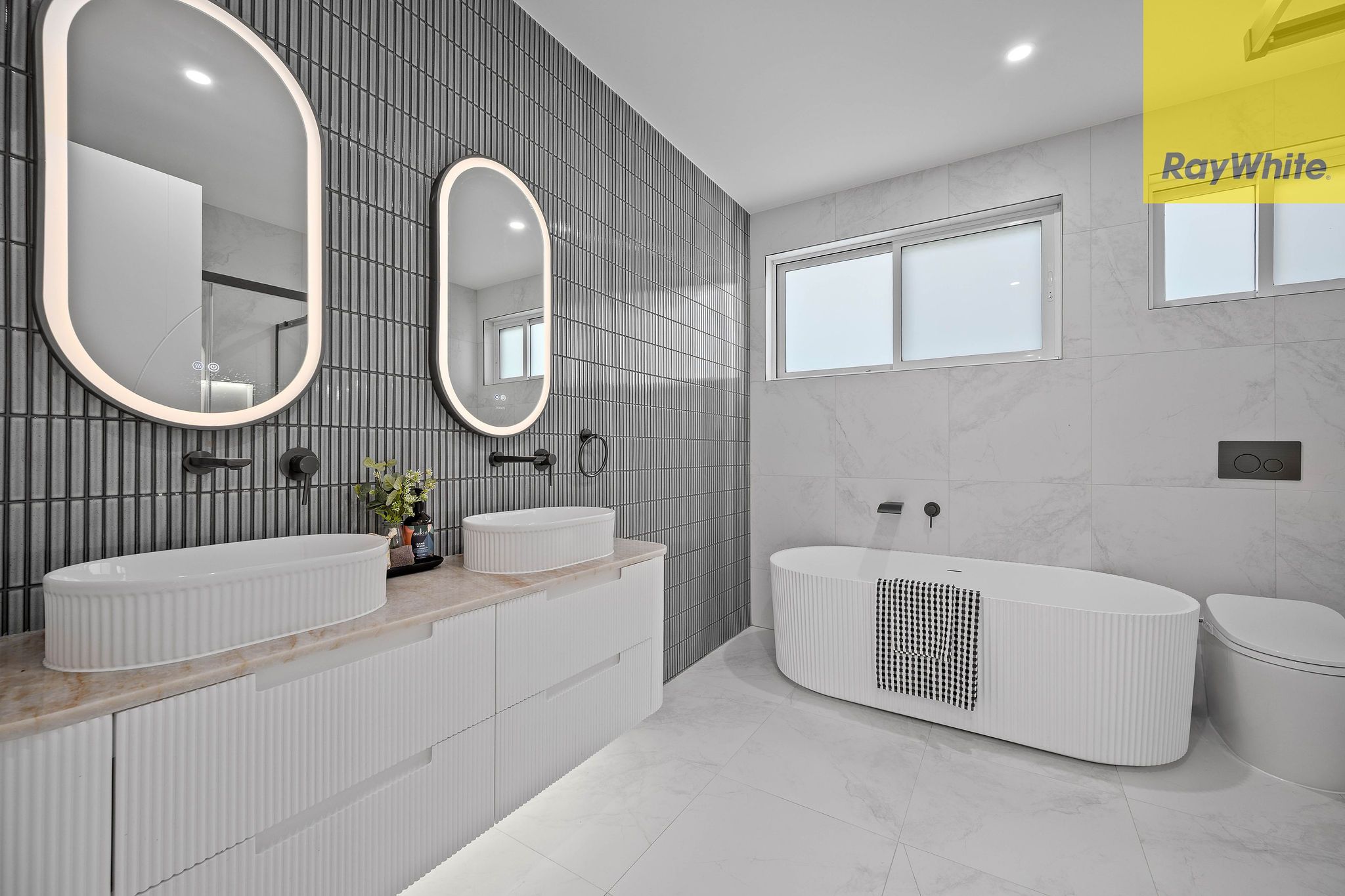 51B Chamberlain Road — photo 19 of 24