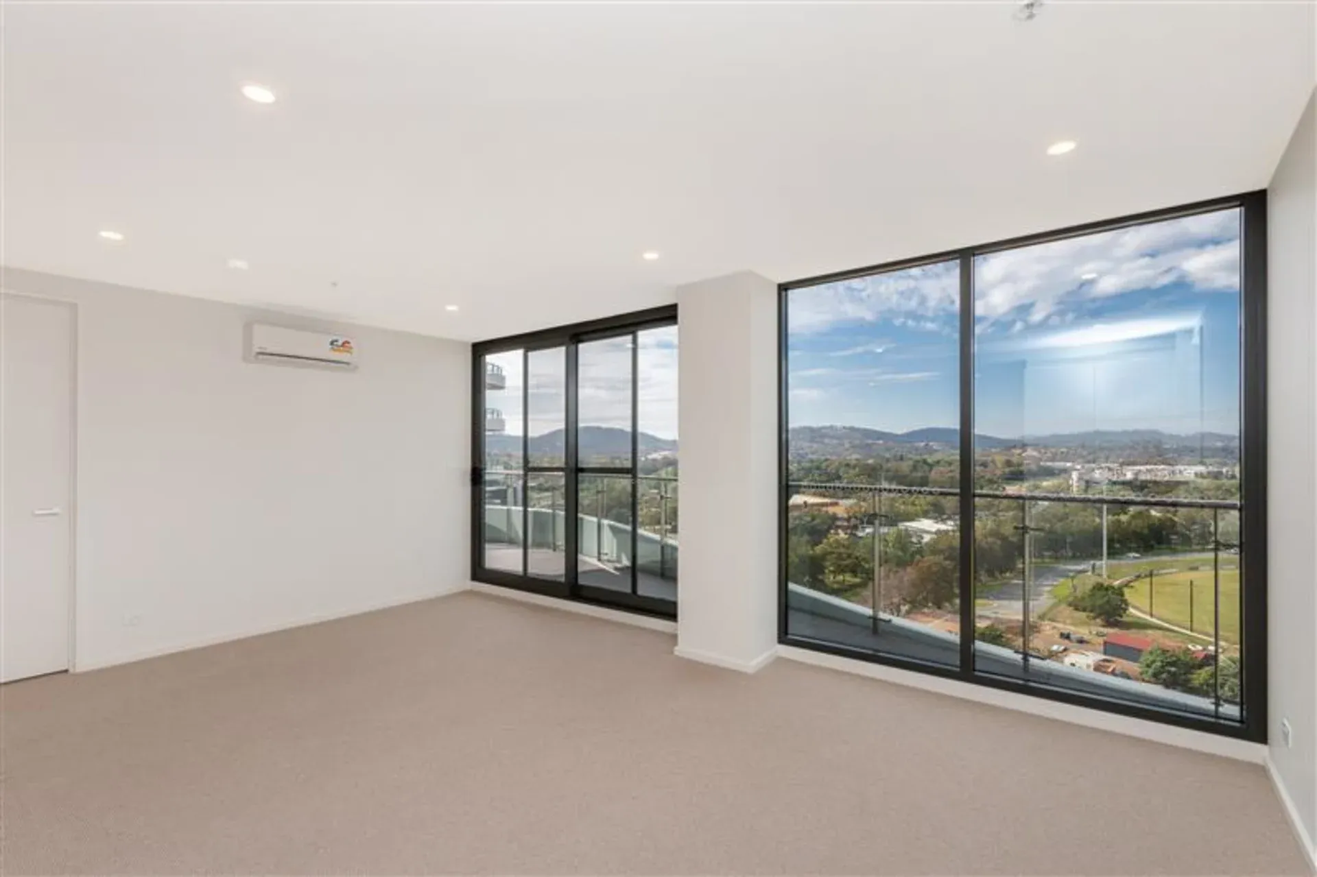255/15 Irving Street, Phillip, ACT 2606