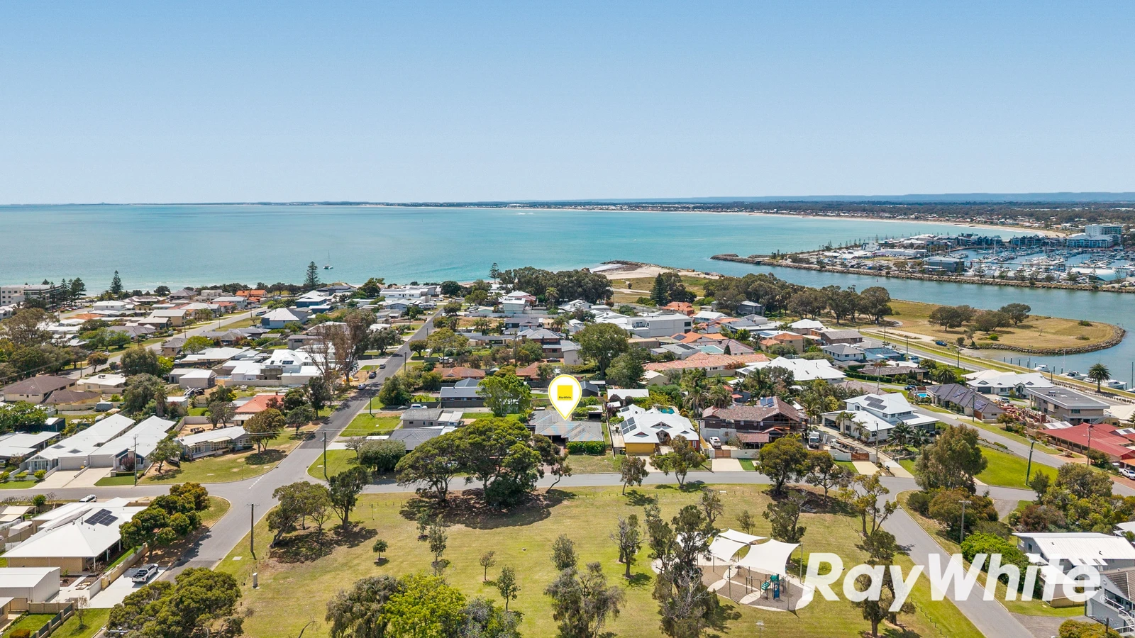 1/8 Cathryn Street, Halls Head, WA 6210