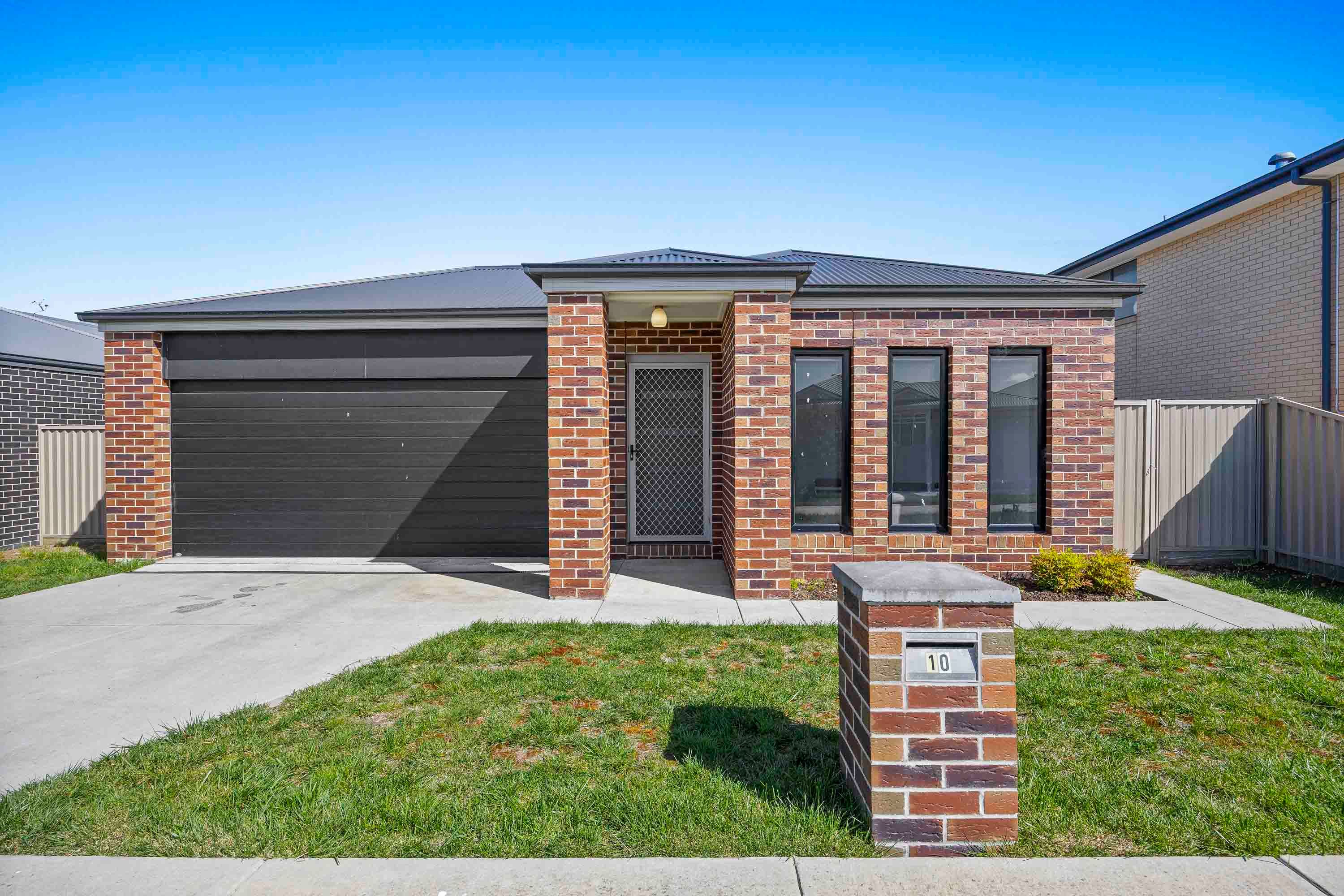 10 Venice Drive, WINTER VALLEY, VIC 3358