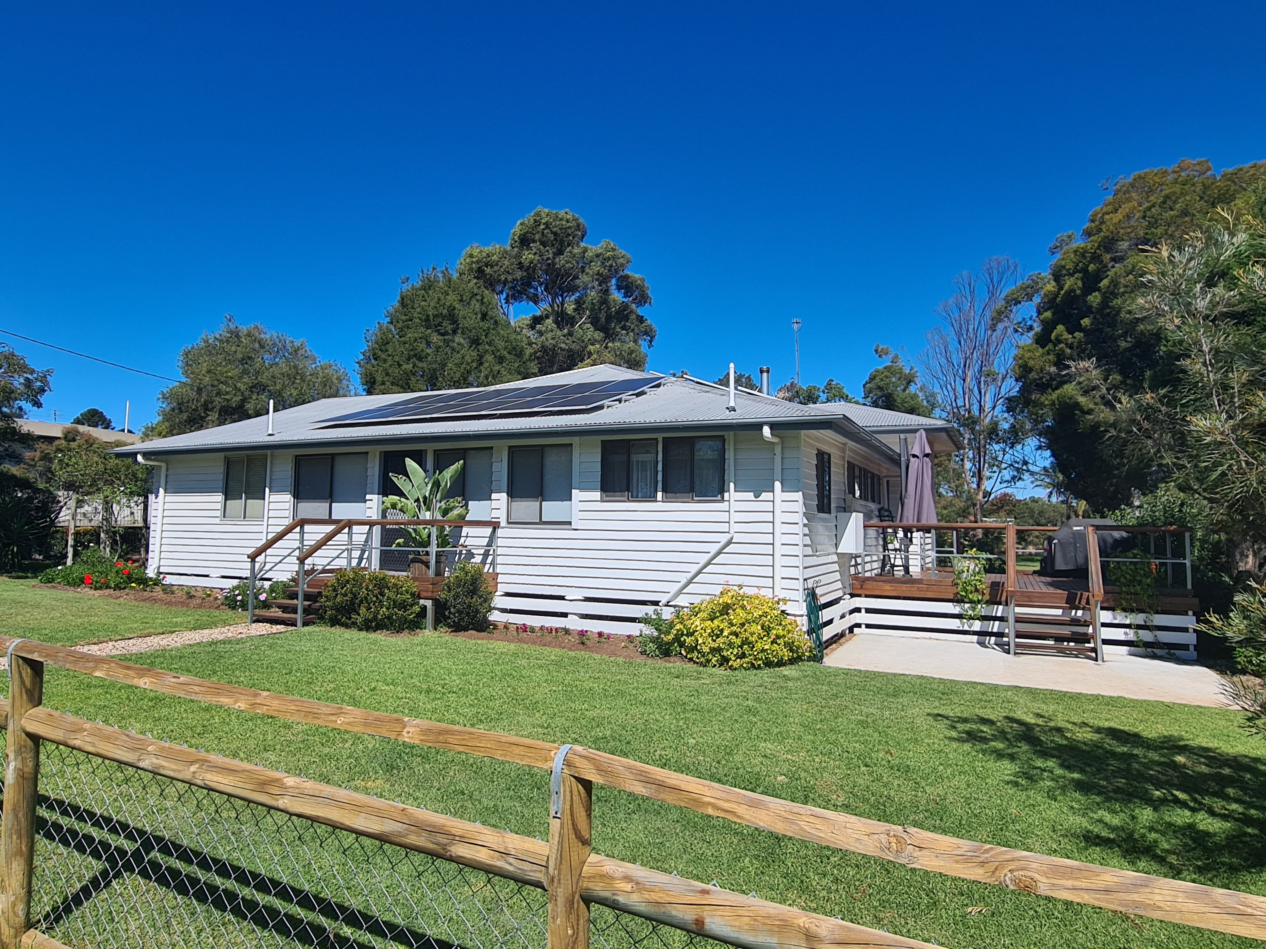 45 South Street, Crows Nest QLD 4355