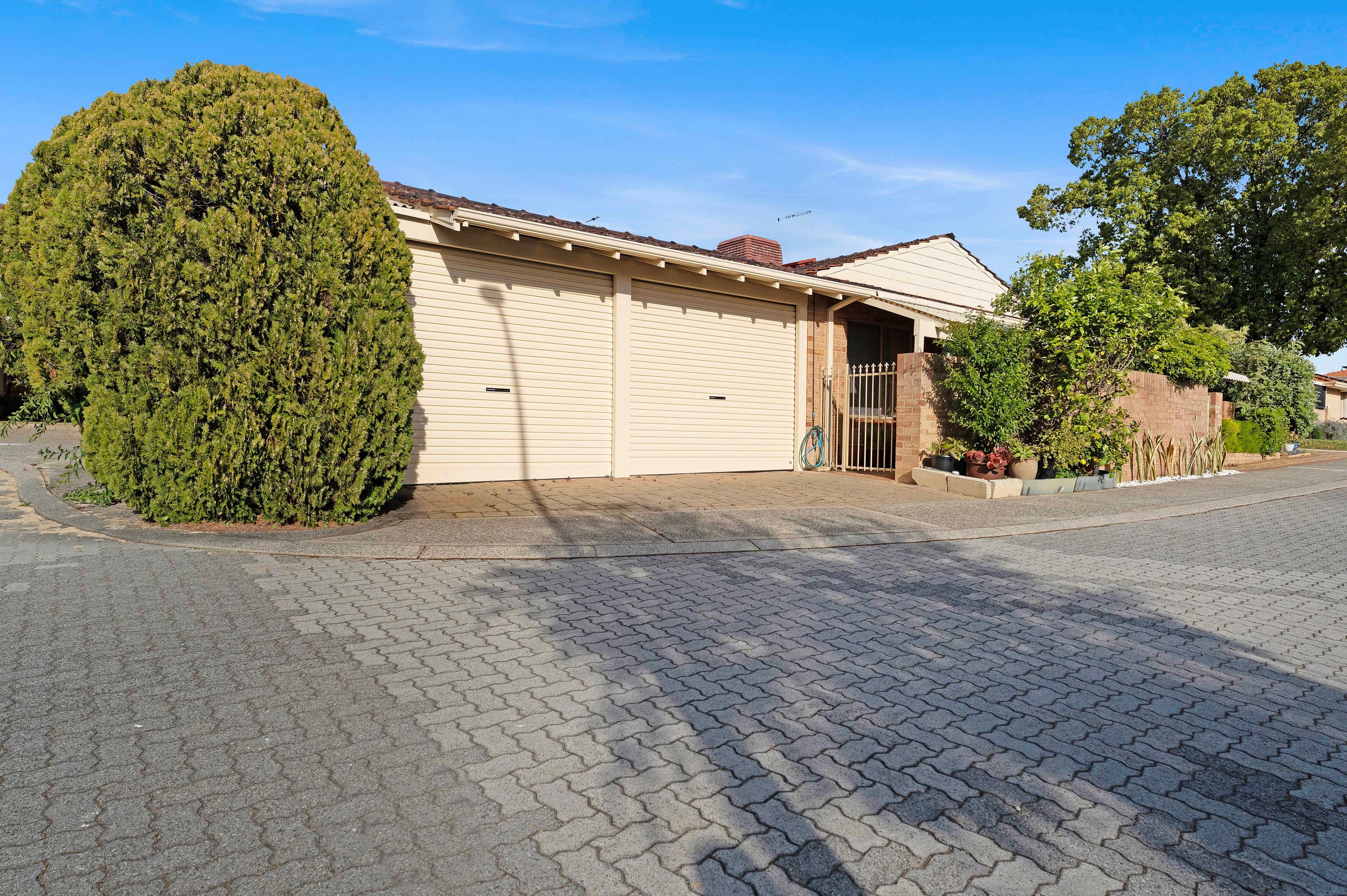 1 Hugh Court, Como, WA 6152