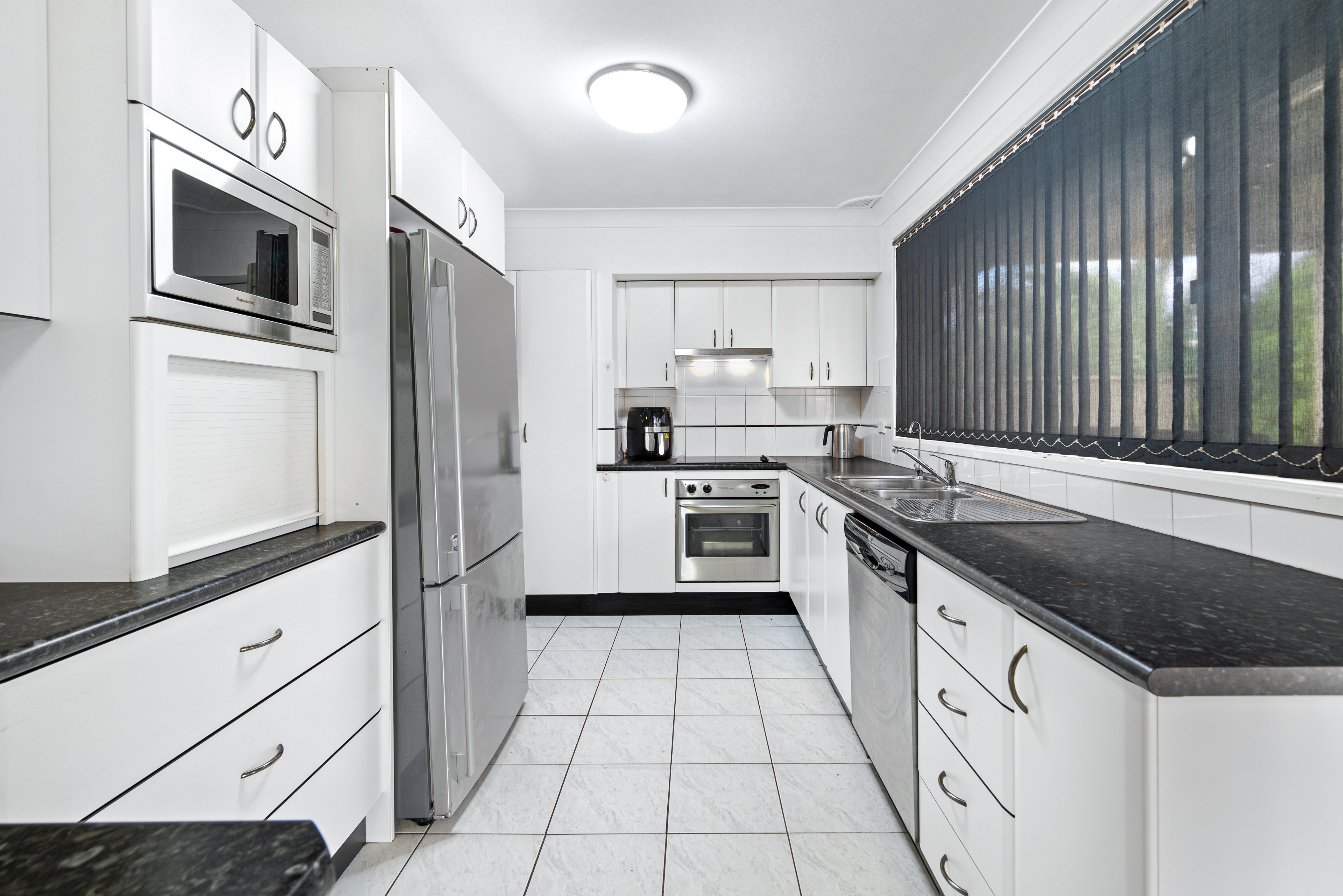 4 Manam Place, Glenfield, NSW 2167