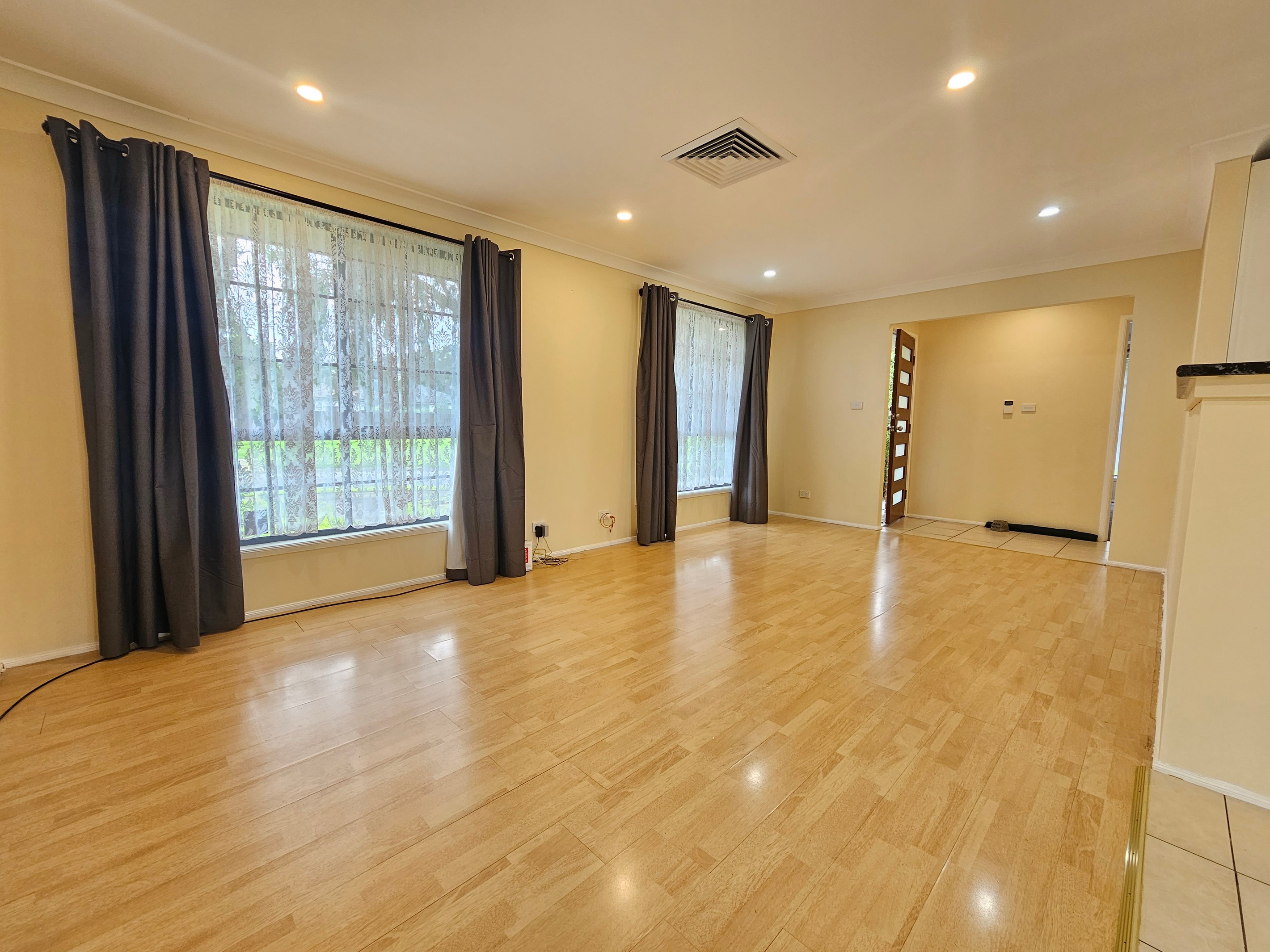 8 CEDARWOOD Grove, Dean Park, NSW 2761