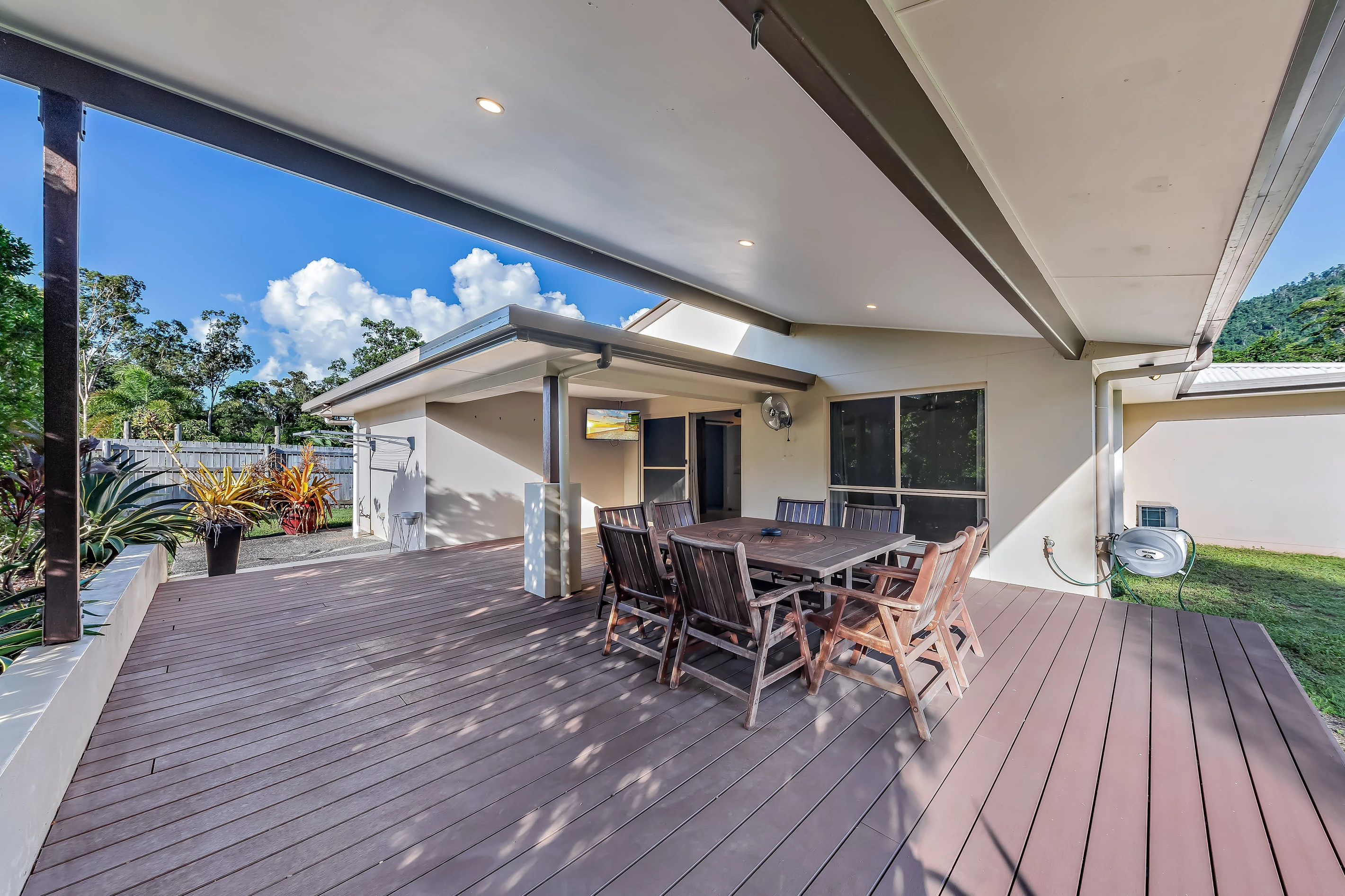 6 Bali Hi Place, Jubilee Pocket, QLD 4802