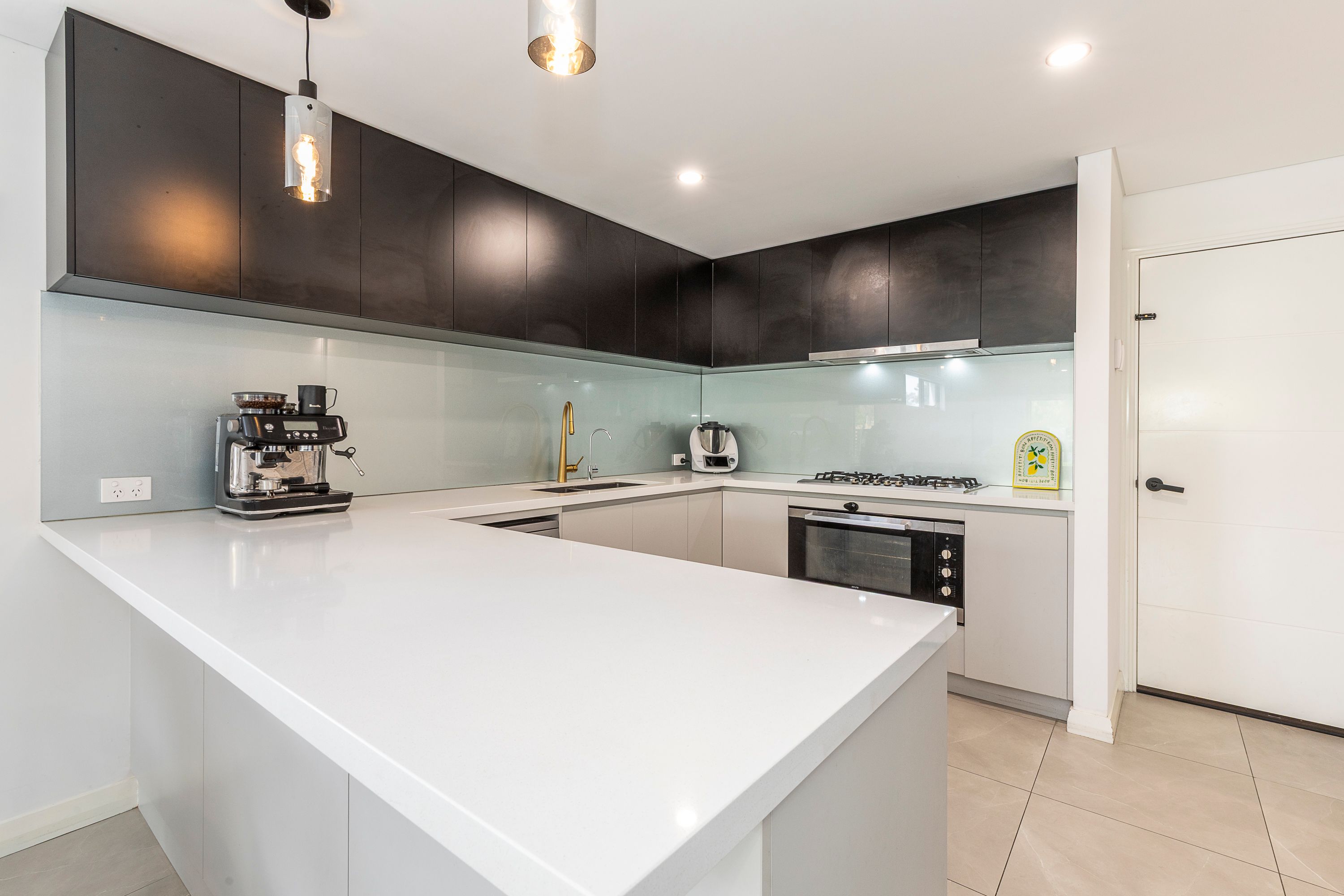 28 Leeder Street — photo 8 of 25