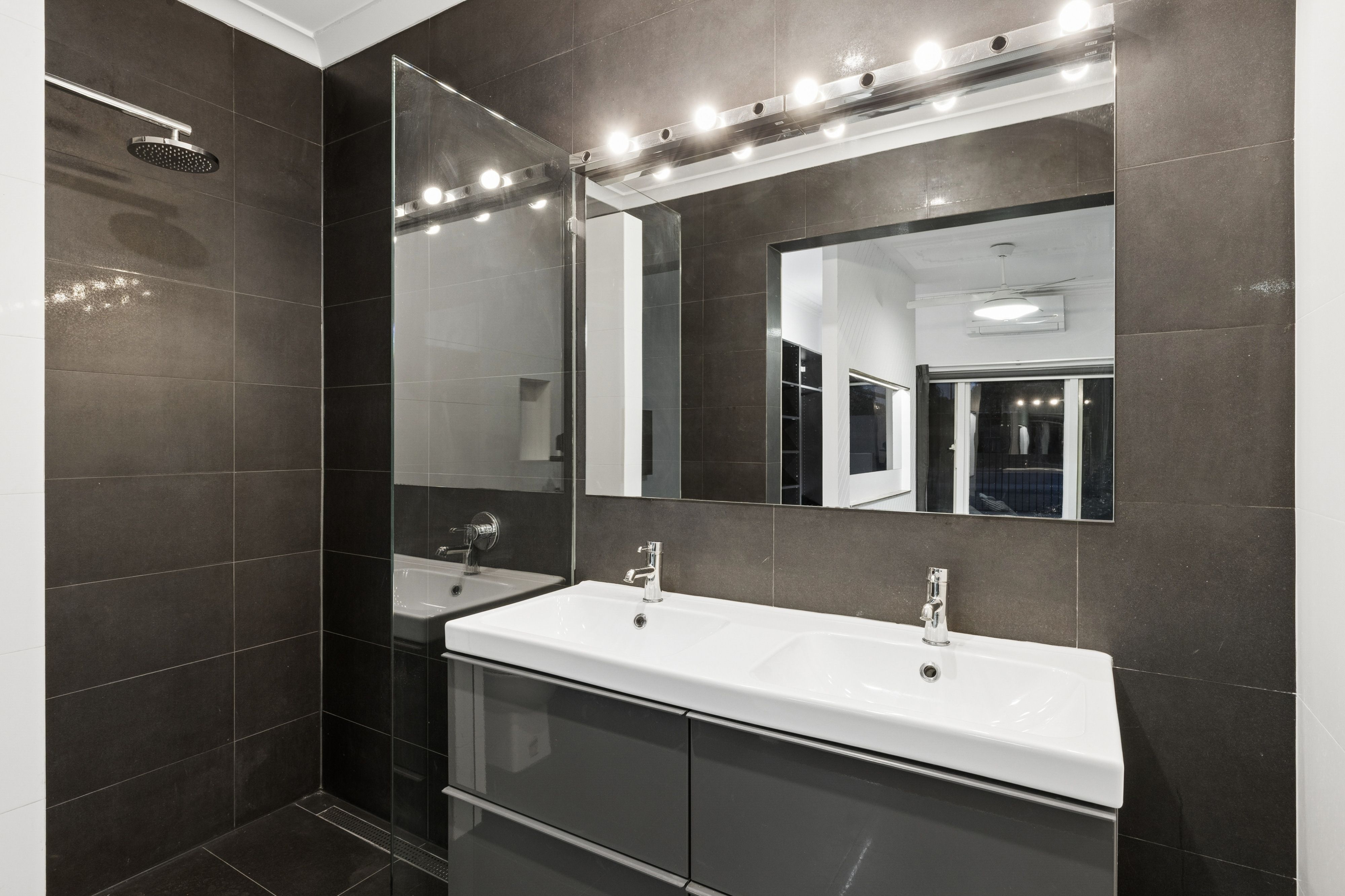 37 Victoria Street — photo 17 of 30