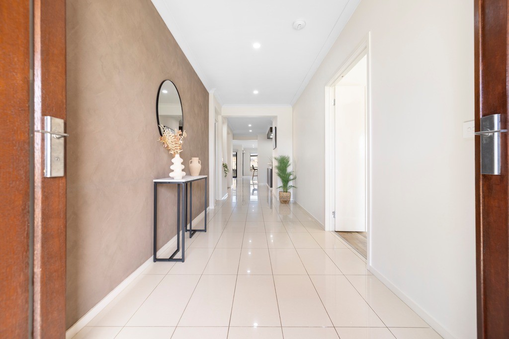 26 Spearmint Boulevard, MANOR LAKES, VIC 3024