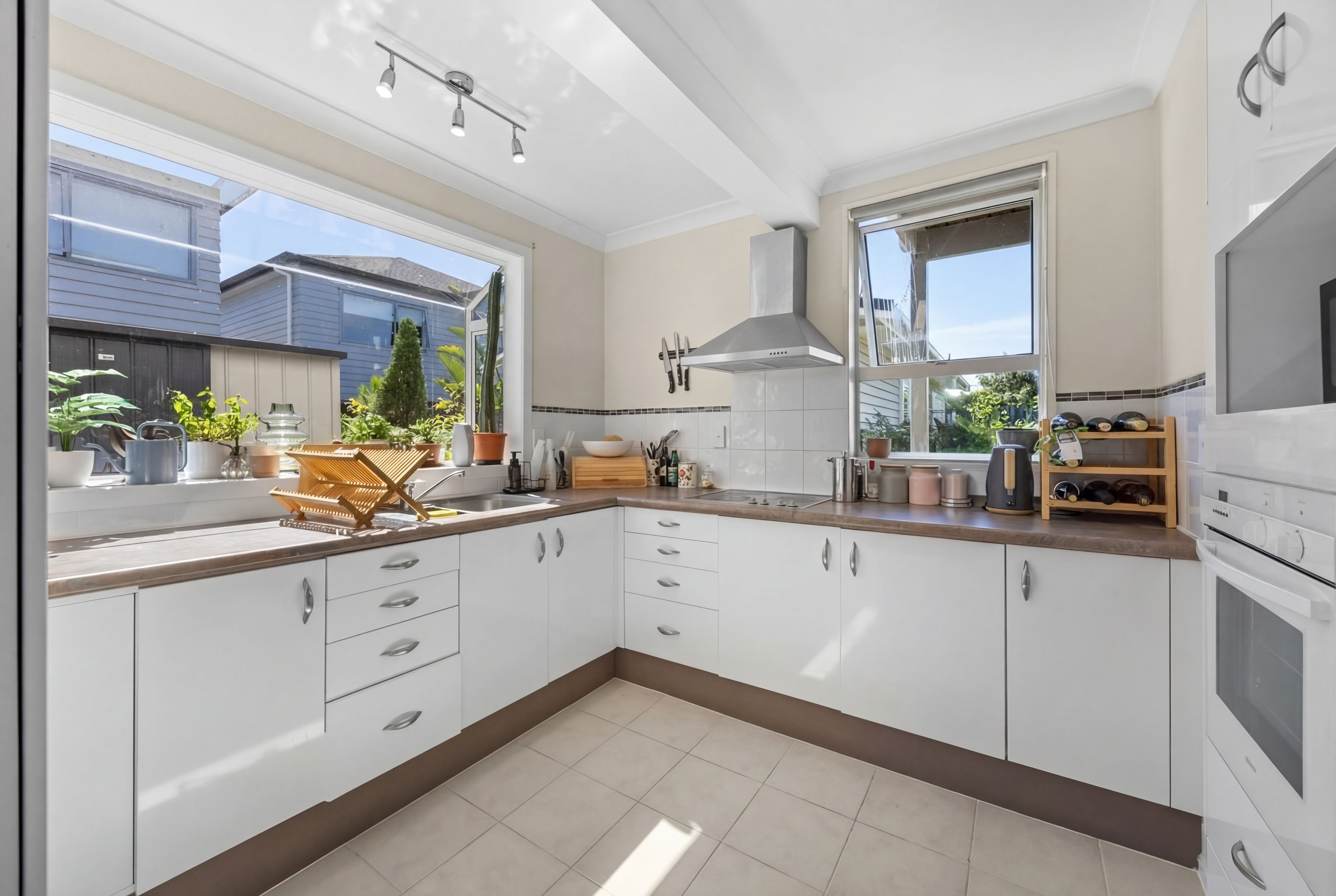 9 Stokes Avenue, Te Atatu Peninsula, Waitakere City