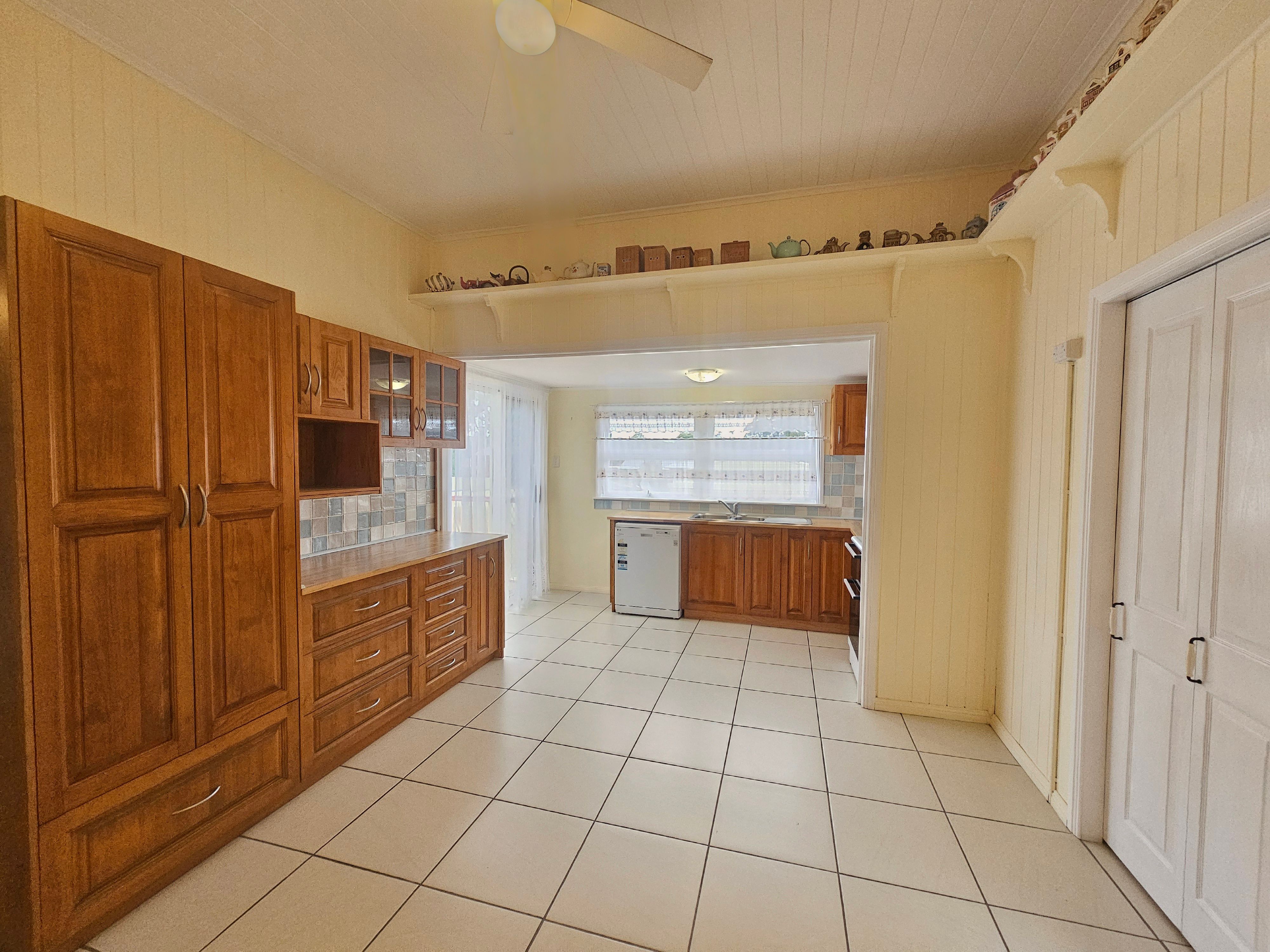 33 Curnow Street, Crows Nest, QLD 4355