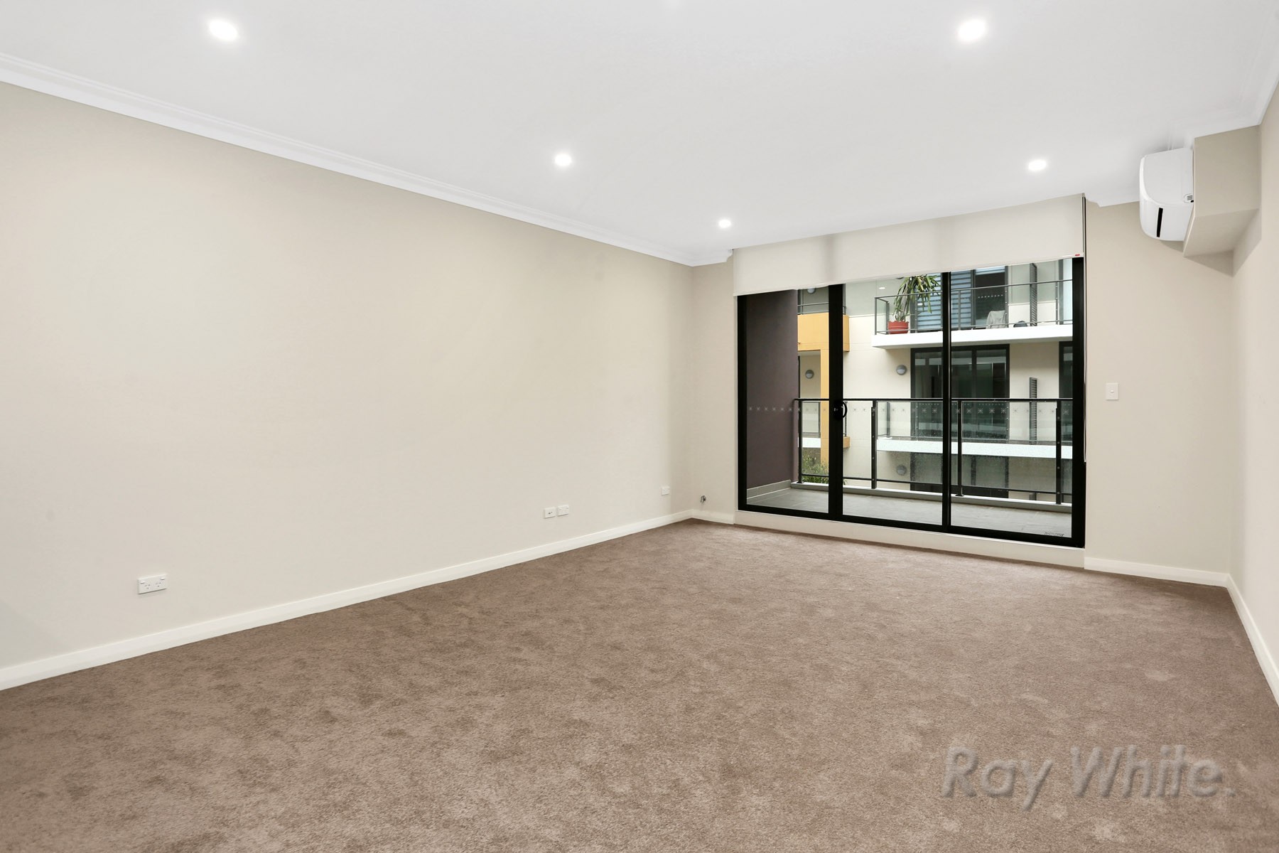 215/14 Free Settlers Drive, Kellyville, NSW 2155