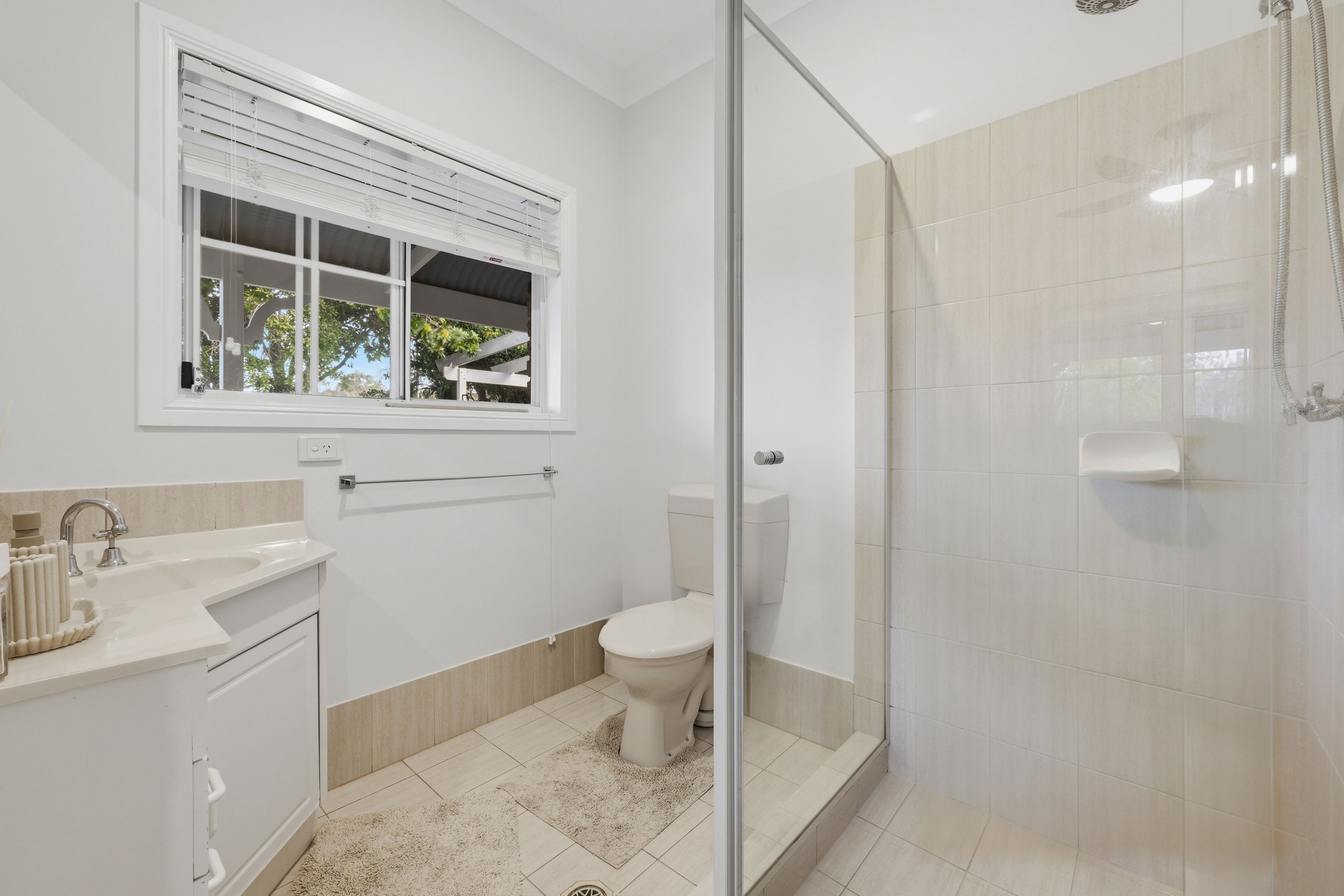 82 Peachey Road — photo 14 of 30