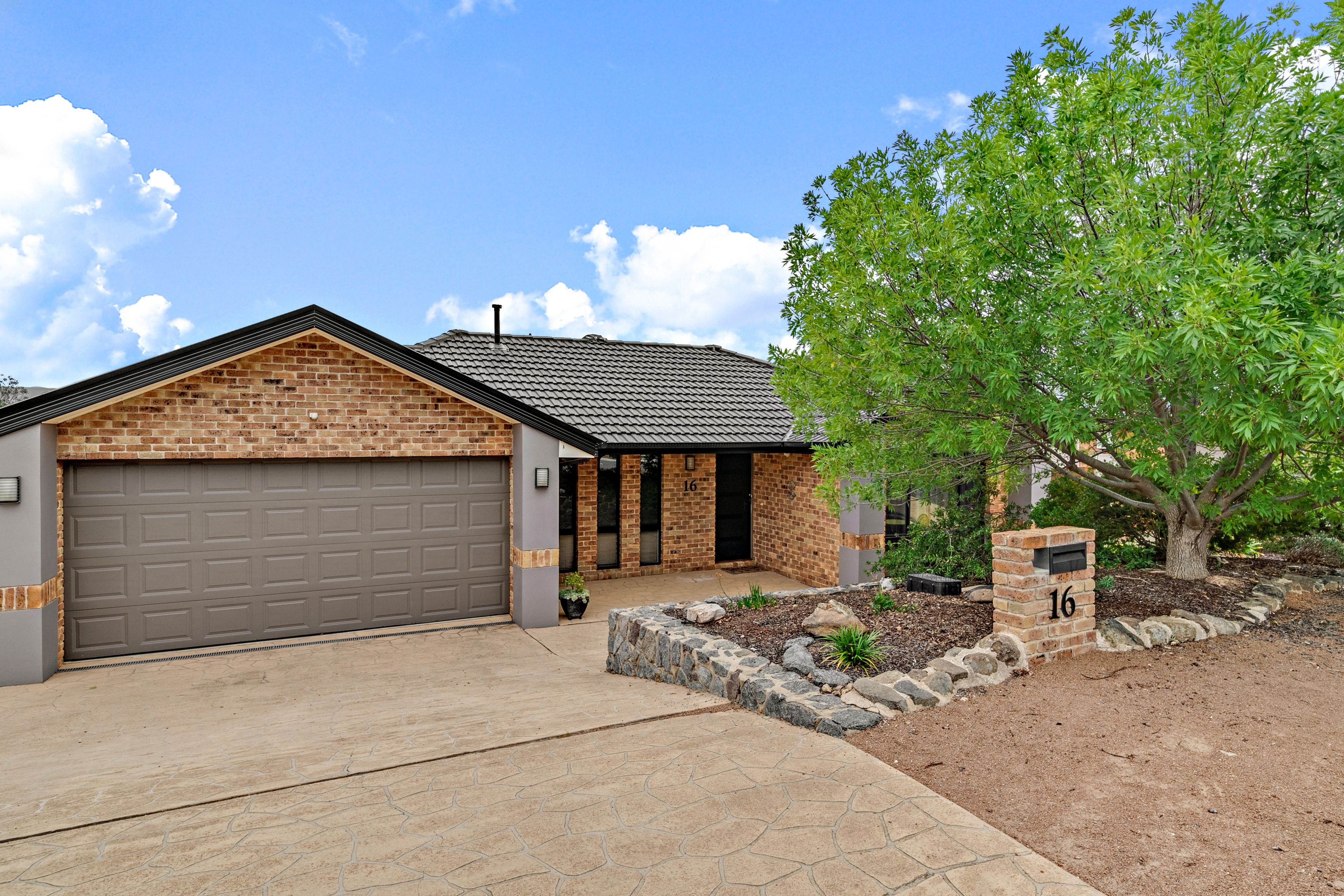 16 Olive Pink Circuit, Banks, ACT 2906