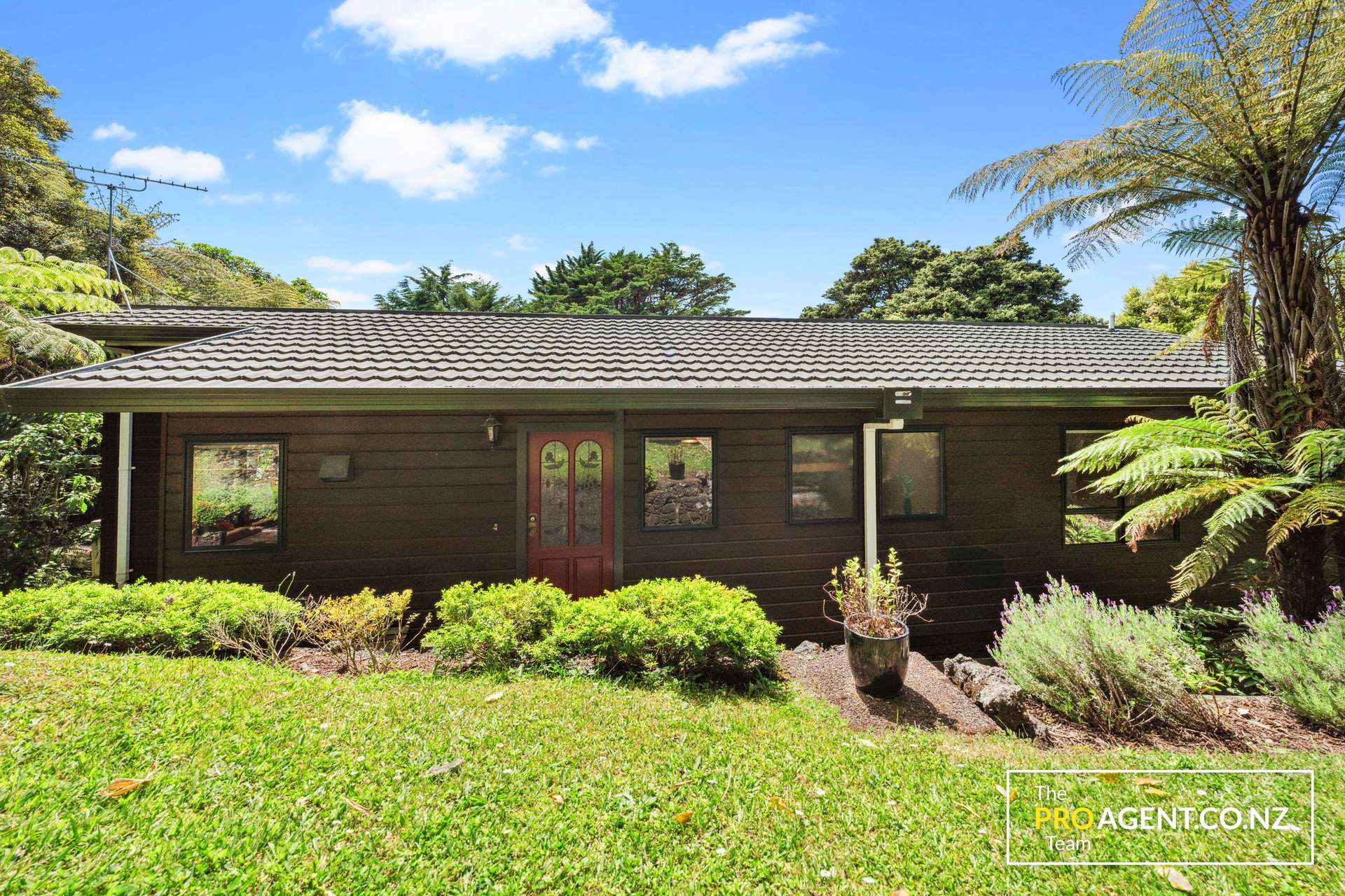 419 Huia Road photo 21