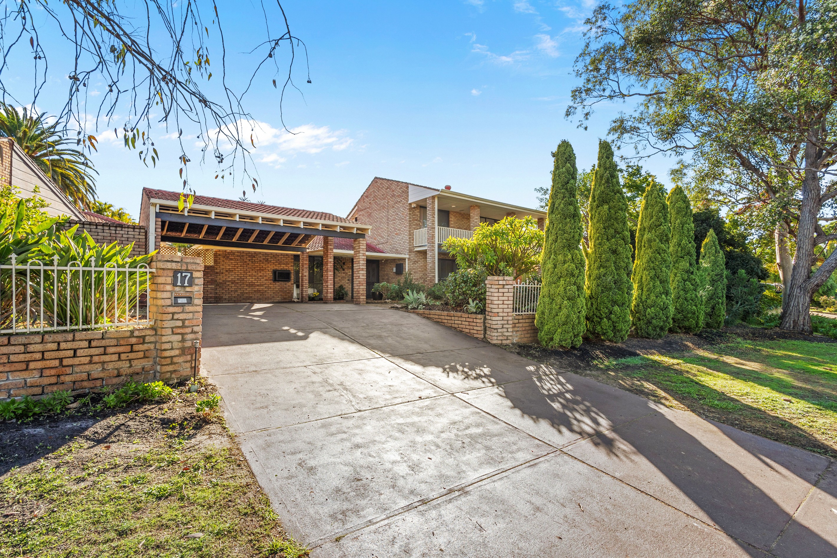17 Harrington Crescent, Leeming, WA 6149