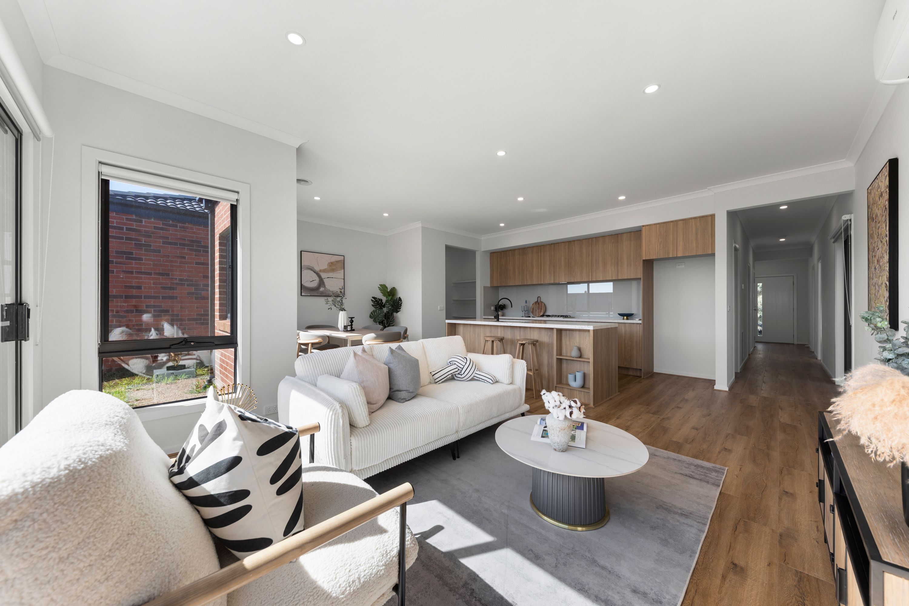 4 Handley Crescent — photo 4 of 24