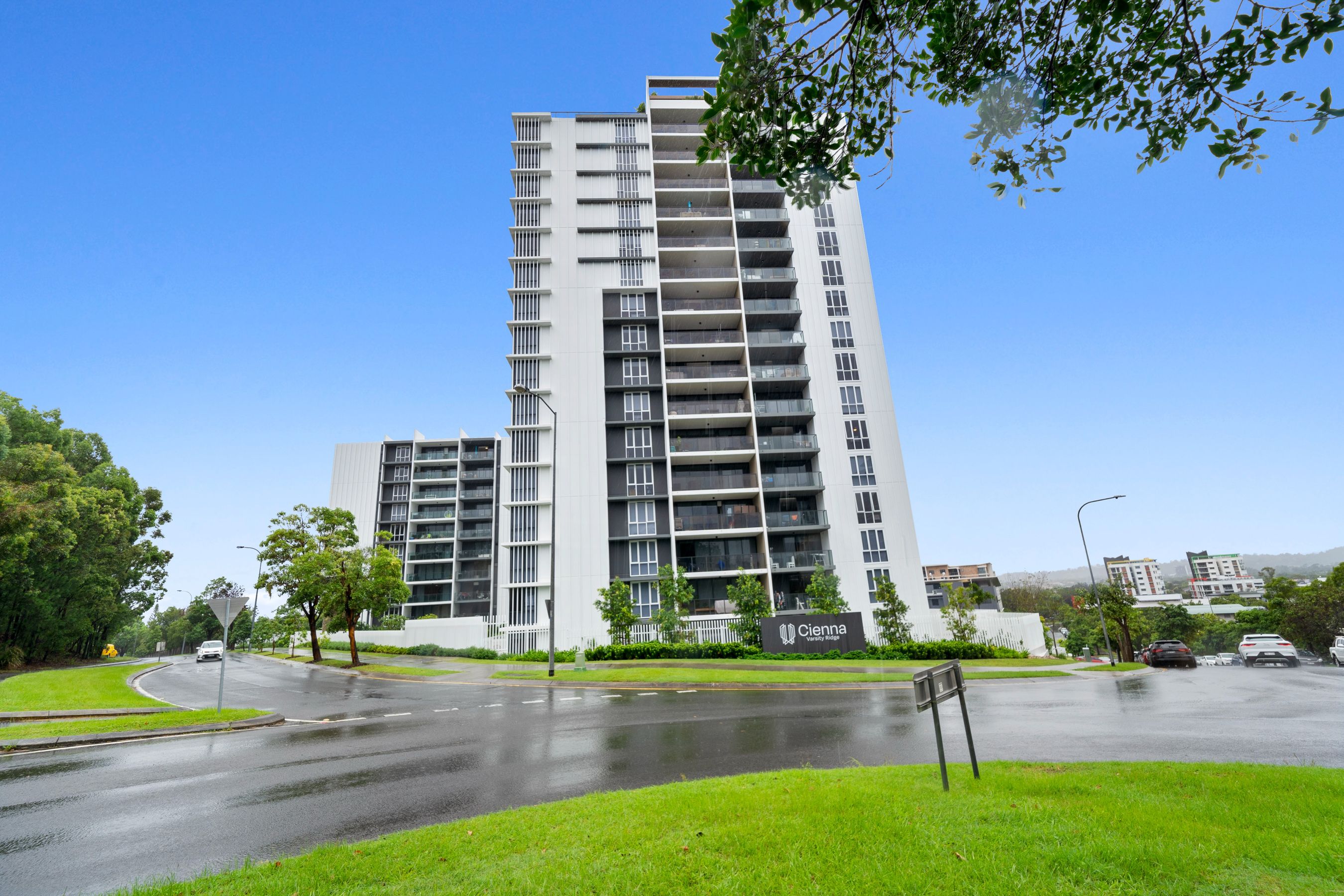 30205/2 Main Street, Varsity Lakes, QLD 4227