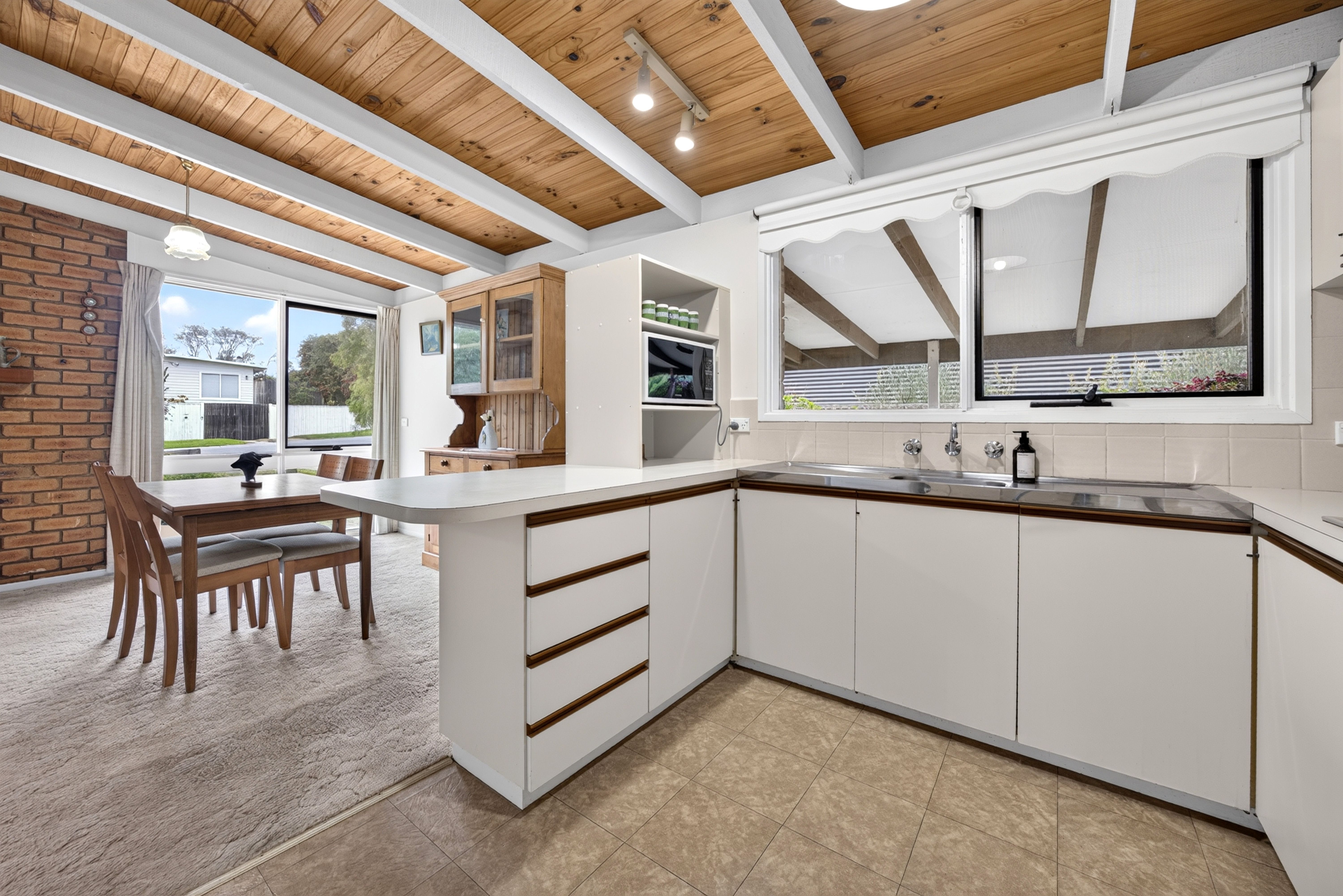 16 Mathis Avenue — photo 3 of 22