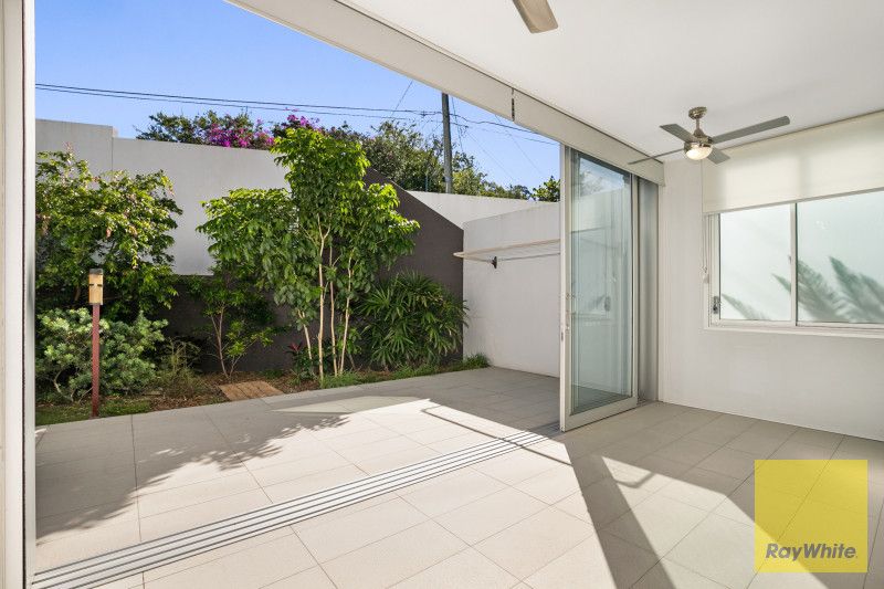 17 Marshall Lane, Kenmore QLD 4069