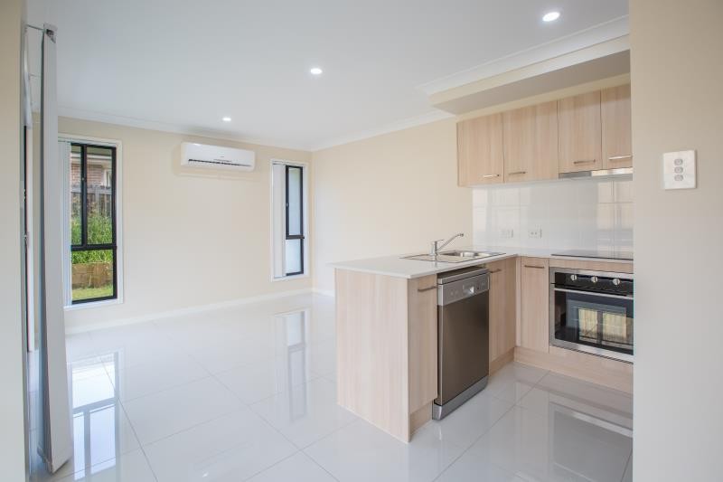 2/10 Dawson Place, Brassall, QLD 4305