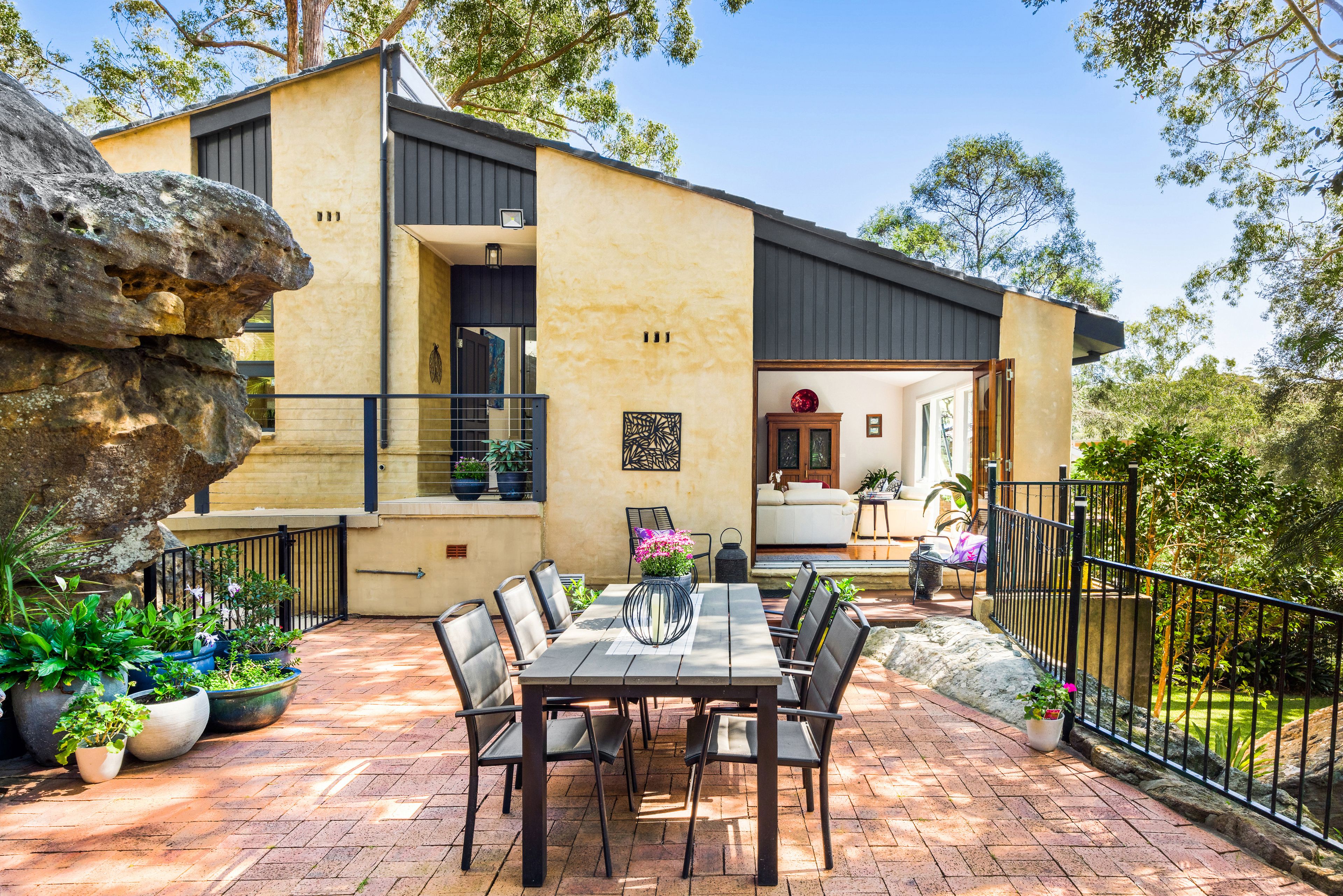 15 Hillside Avenue, St Ives, NSW 2075