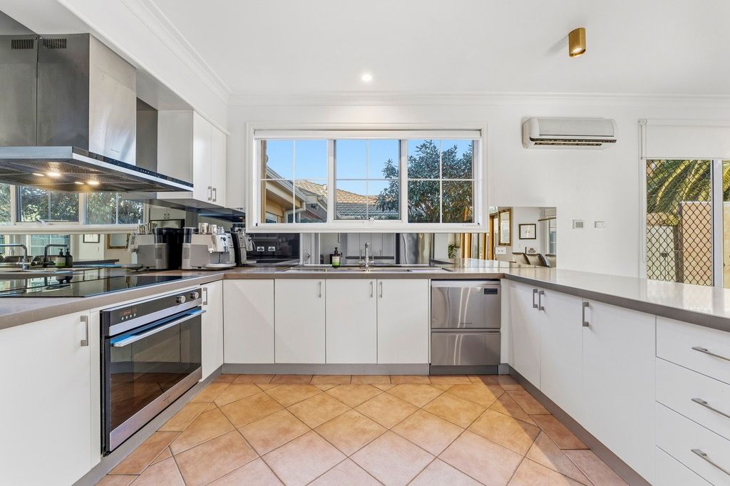 14 Fulham Court — photo 9 of 30