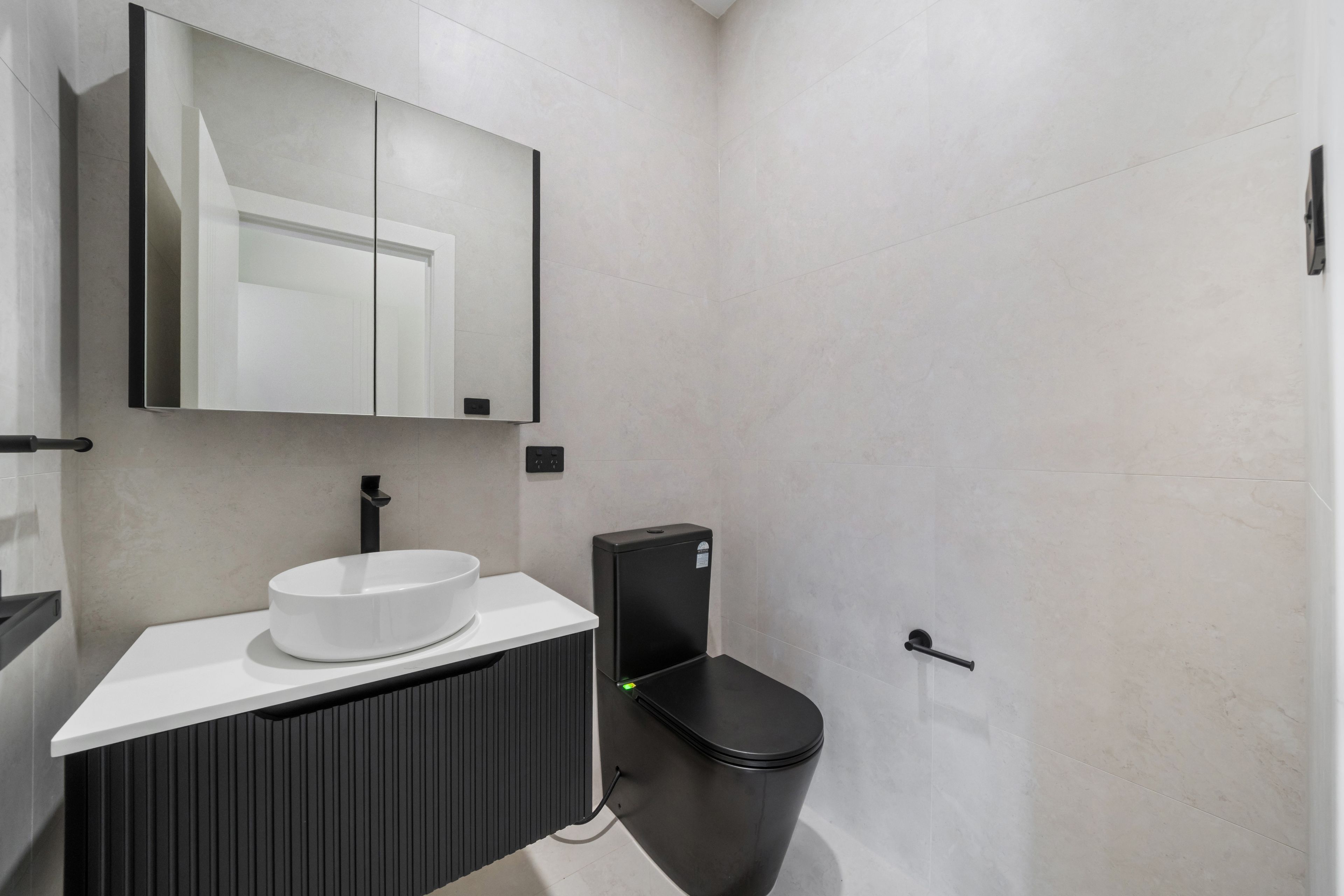 72 Oliveri Crescent — photo 10 of 19