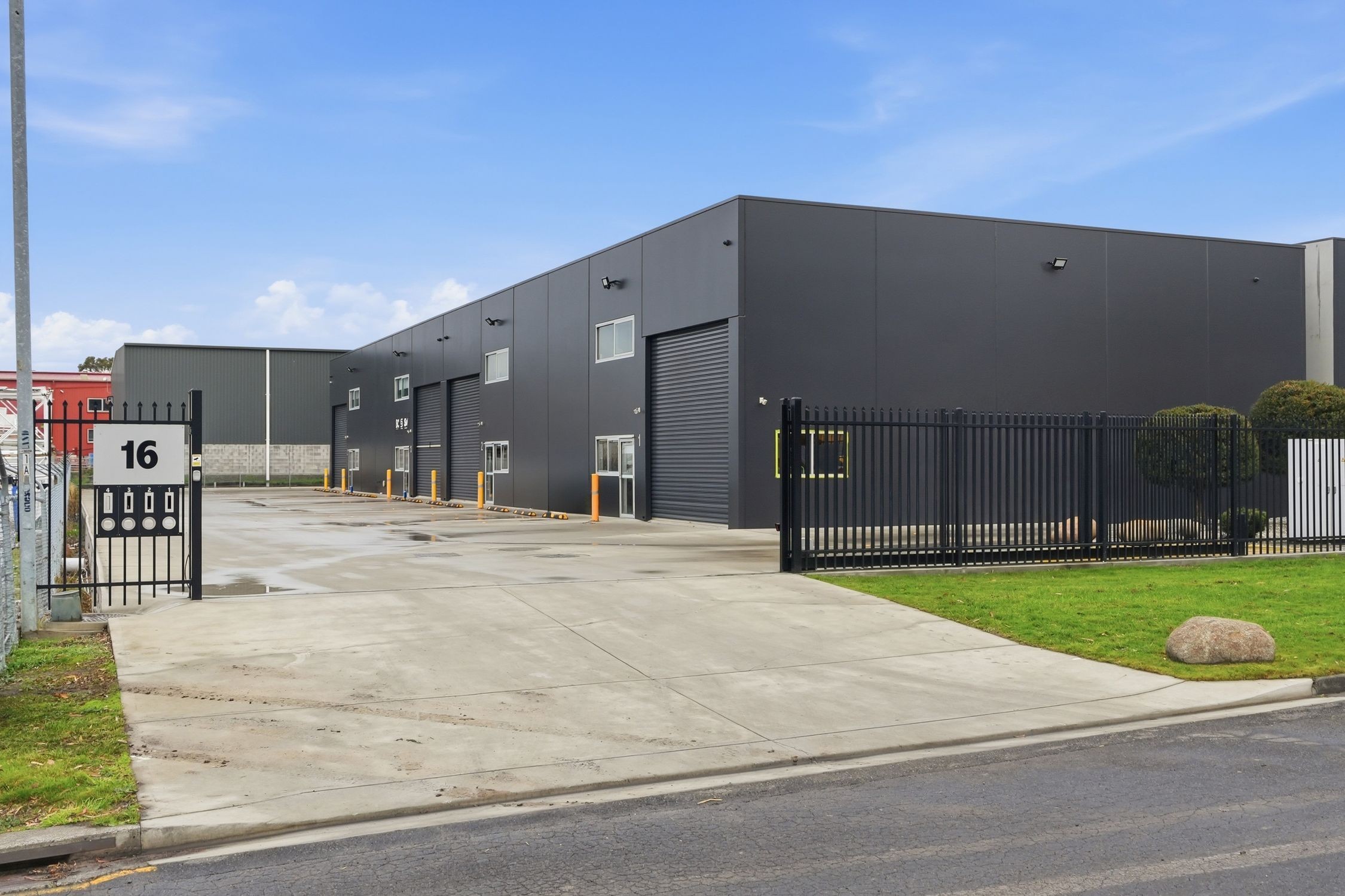 Unit 1 and 2/16 Maxwells Road, Cambridge, TAS 7170