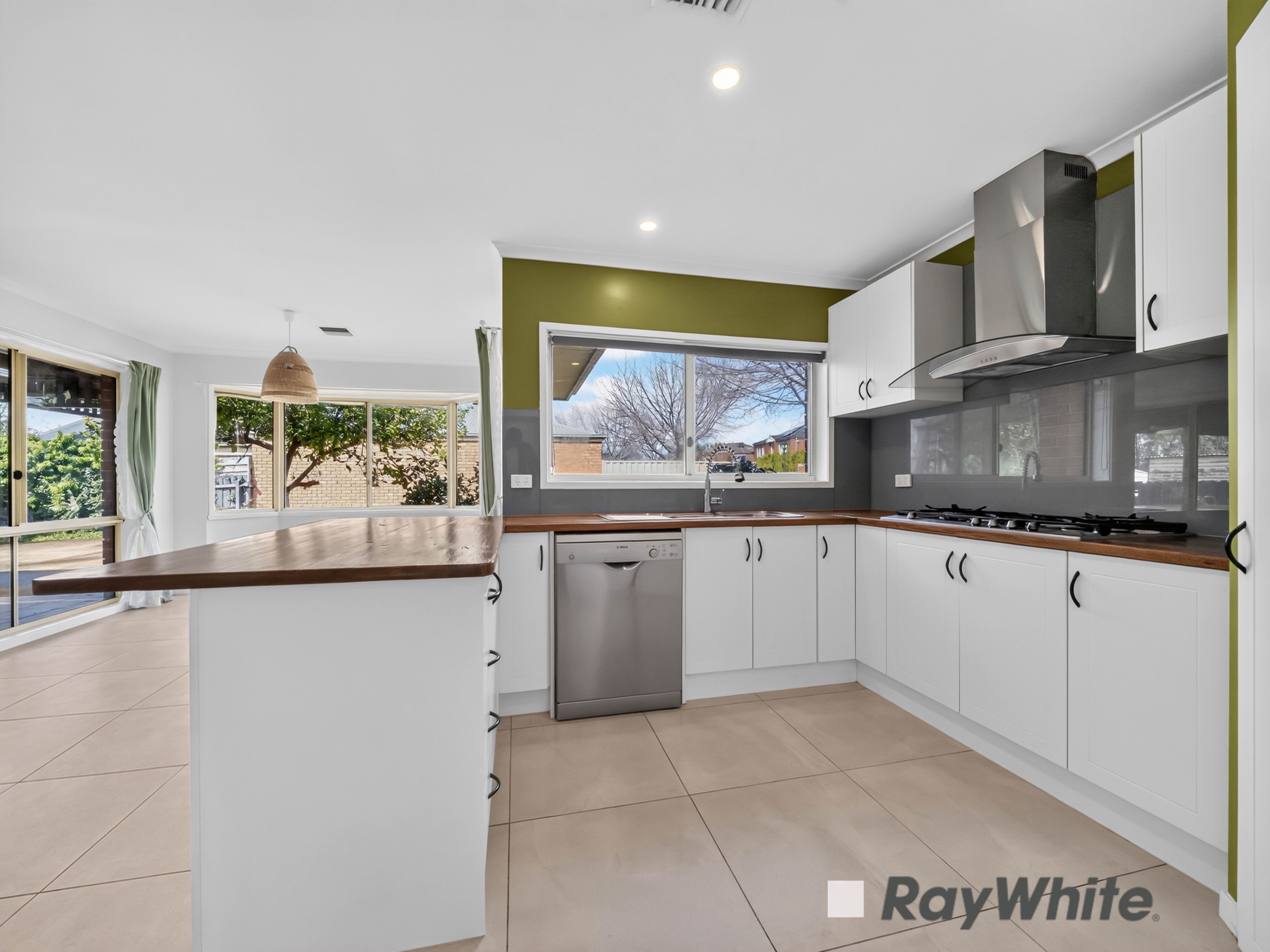 19 Highland Crescent, Narre Warren South, VIC 3805