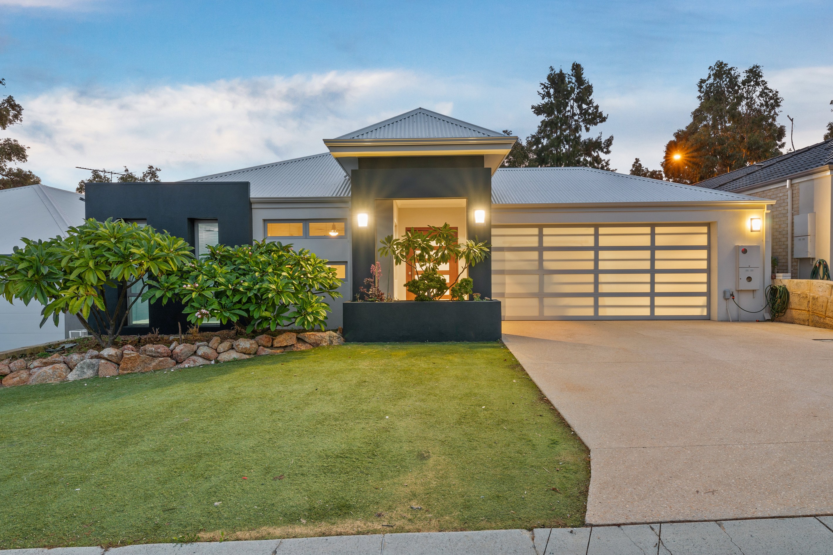 7 Fairvale Bend, Madeley, WA 6065