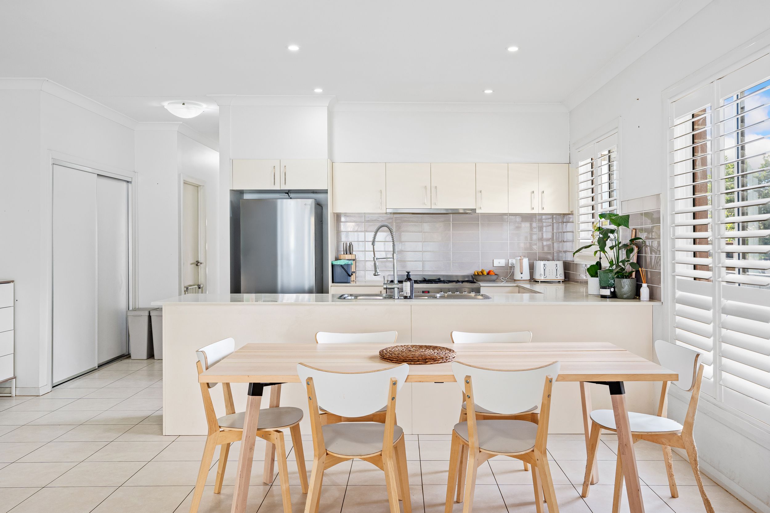 2 Wildflower Circle, JORDAN SPRINGS, NSW 2747