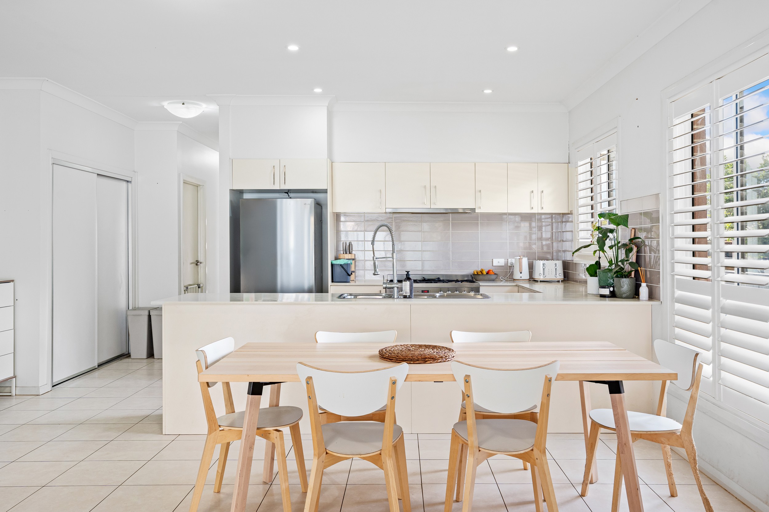 2 Wildflower Circle, JORDAN SPRINGS, NSW 2747