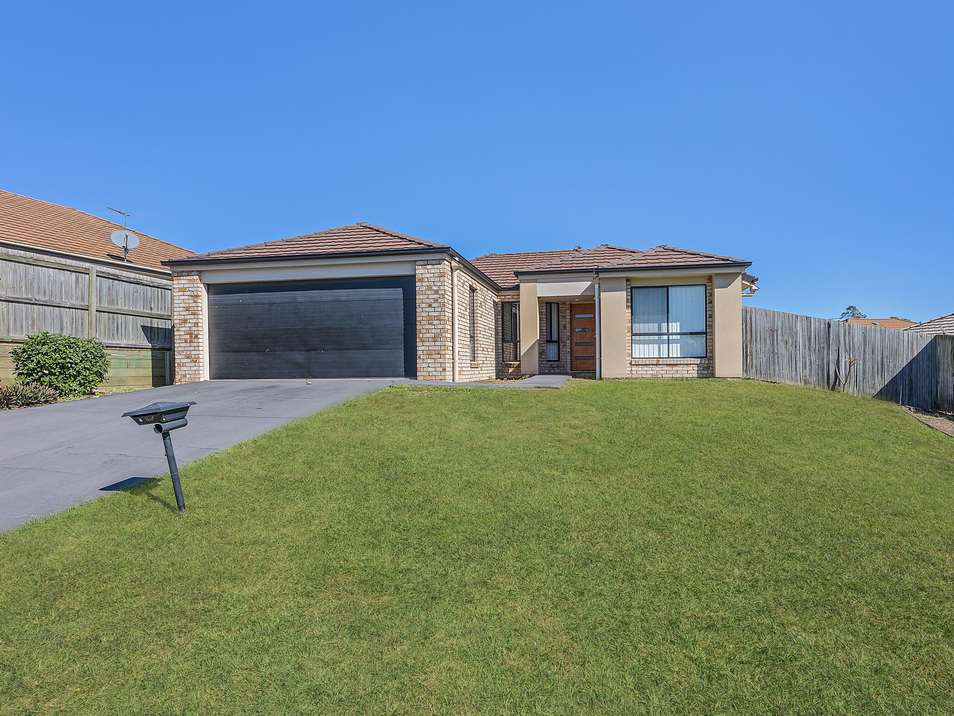 6 Neumann Place, Leichhardt QLD 4305