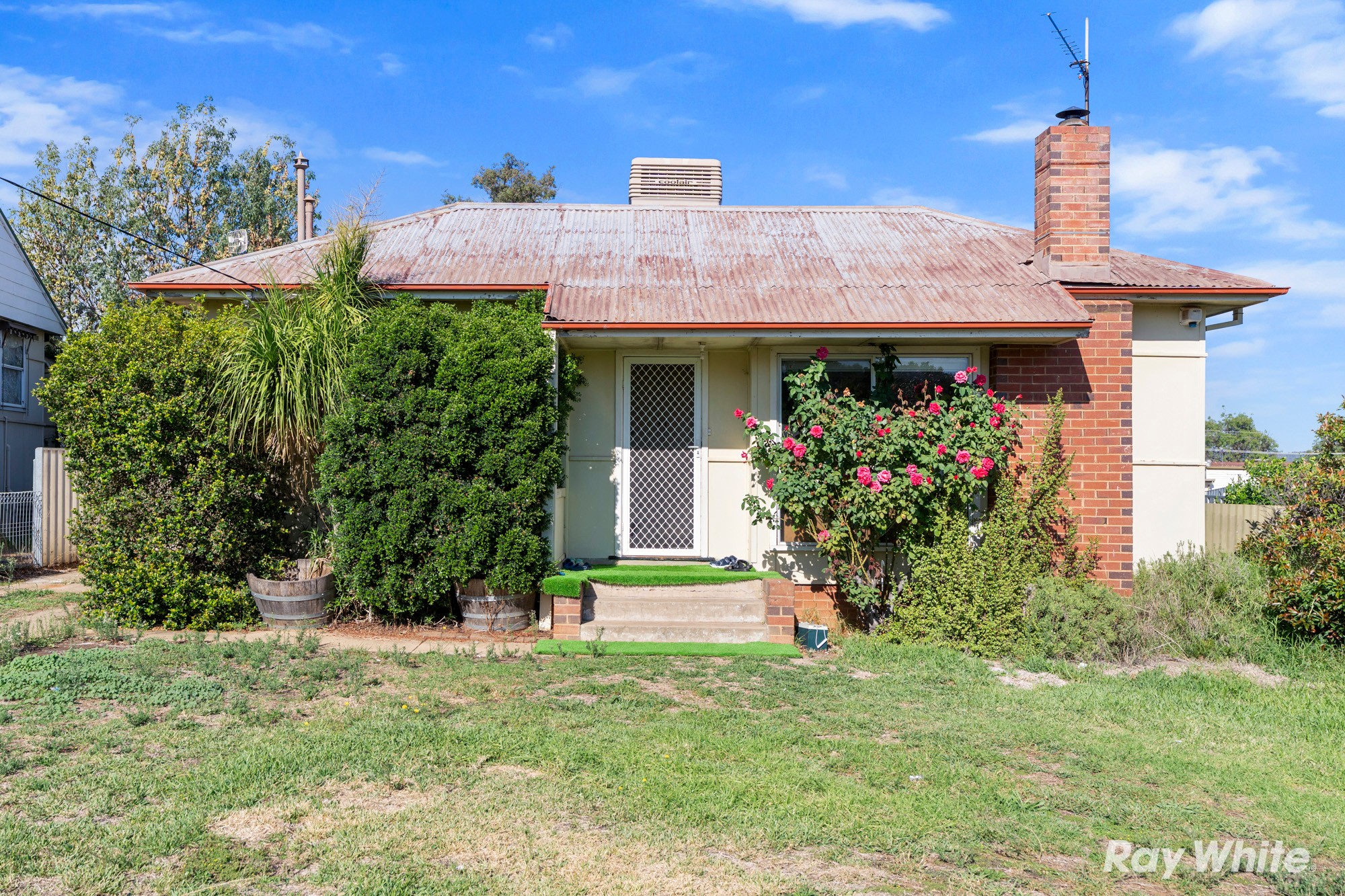 77 Phillip Avenue, Mount Austin, NSW 2650