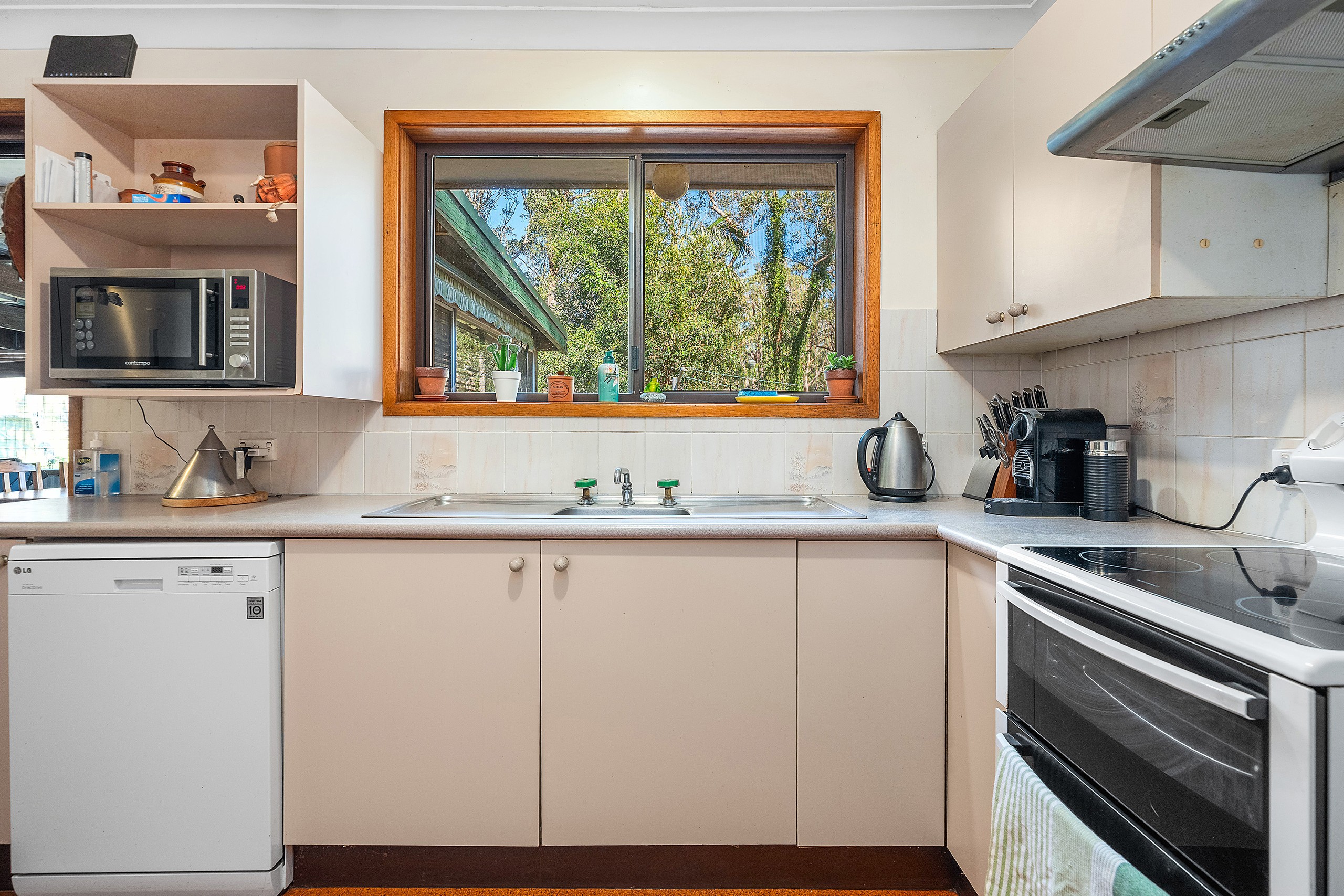 60 Chris Avenue, Salt Ash, NSW 2318