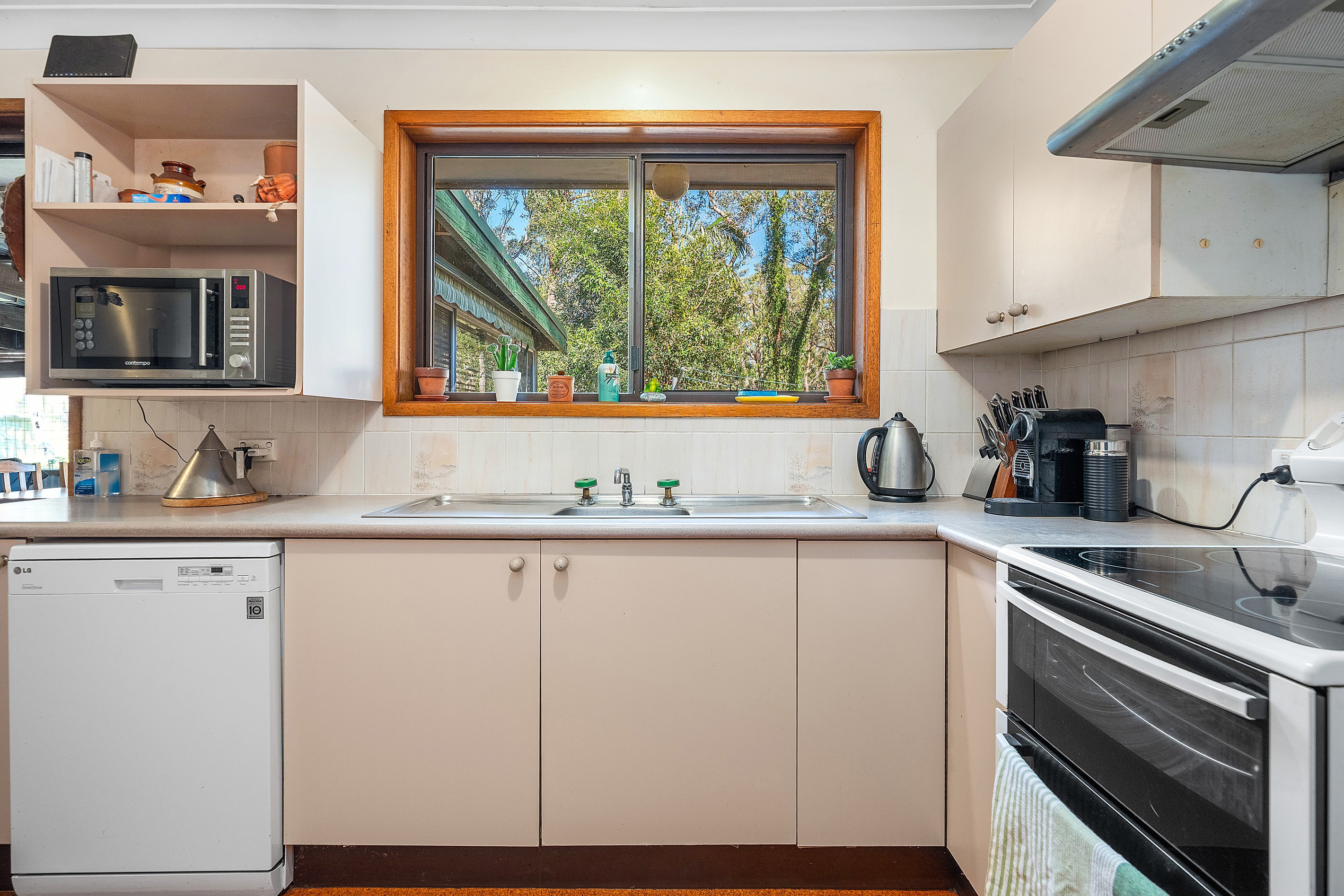 60 Chris Avenue, Salt Ash, NSW 2318