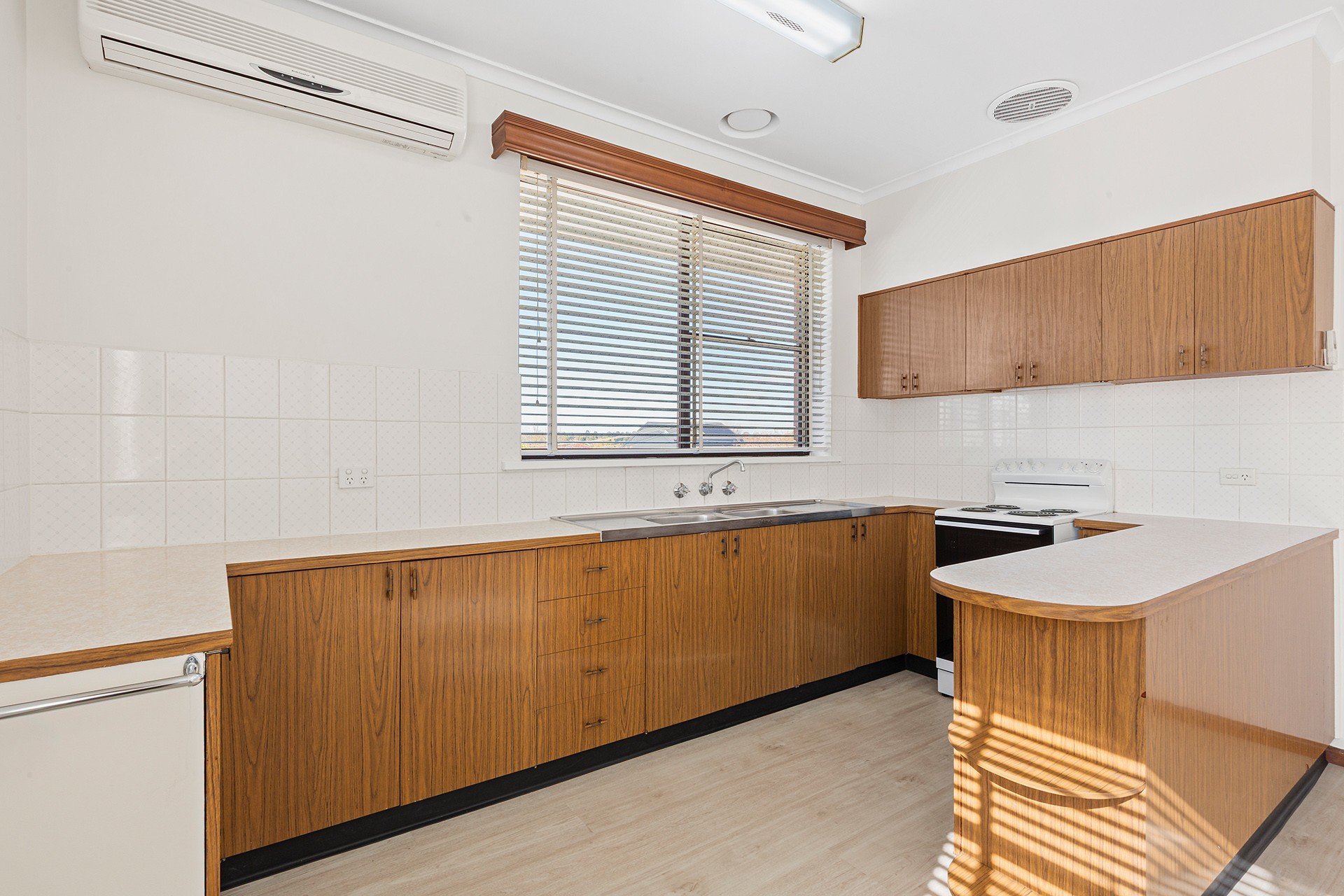 4/447 Warrigal Road, Burwood, VIC 3125