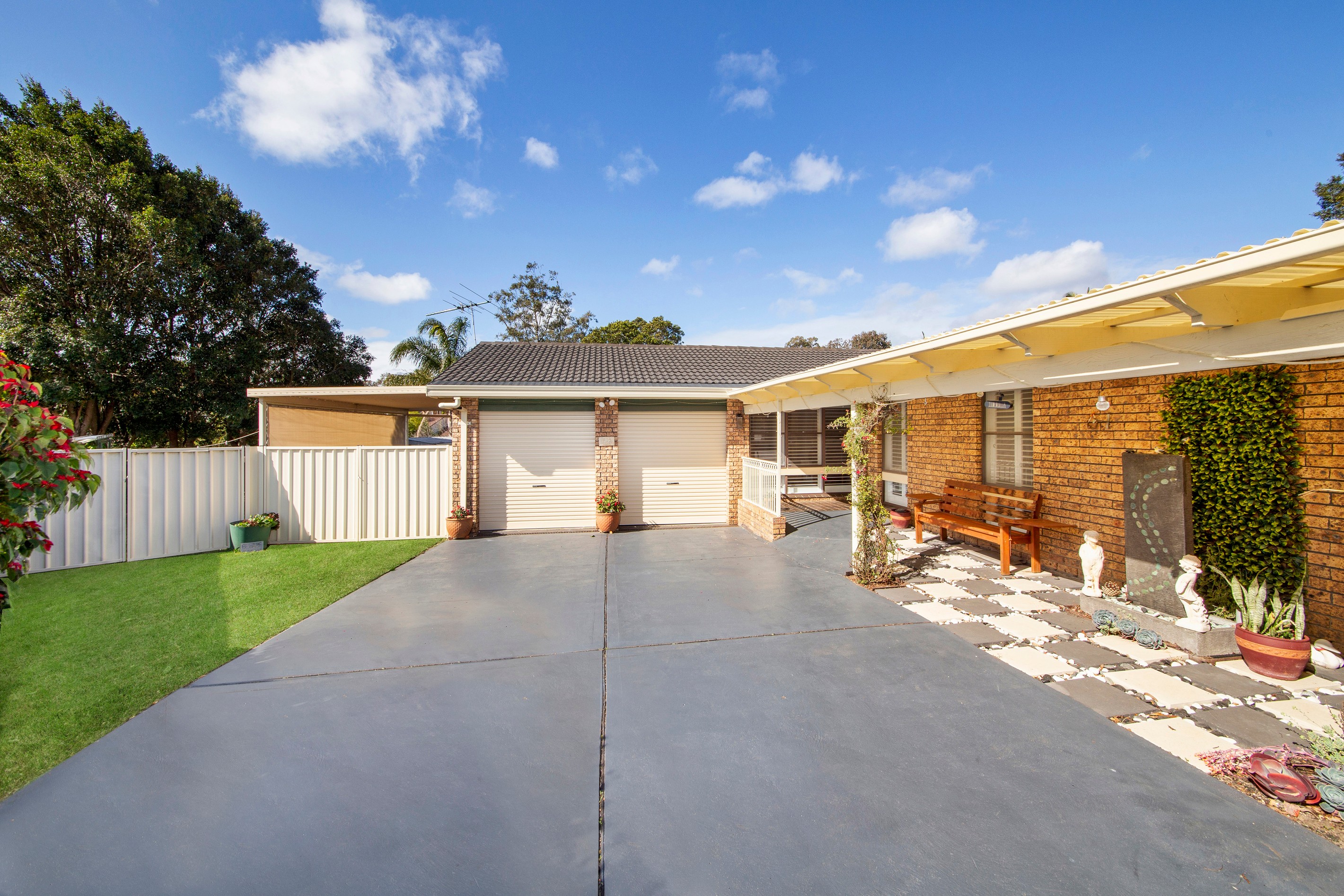 4 O'Reilly Close, Menai, NSW 2234