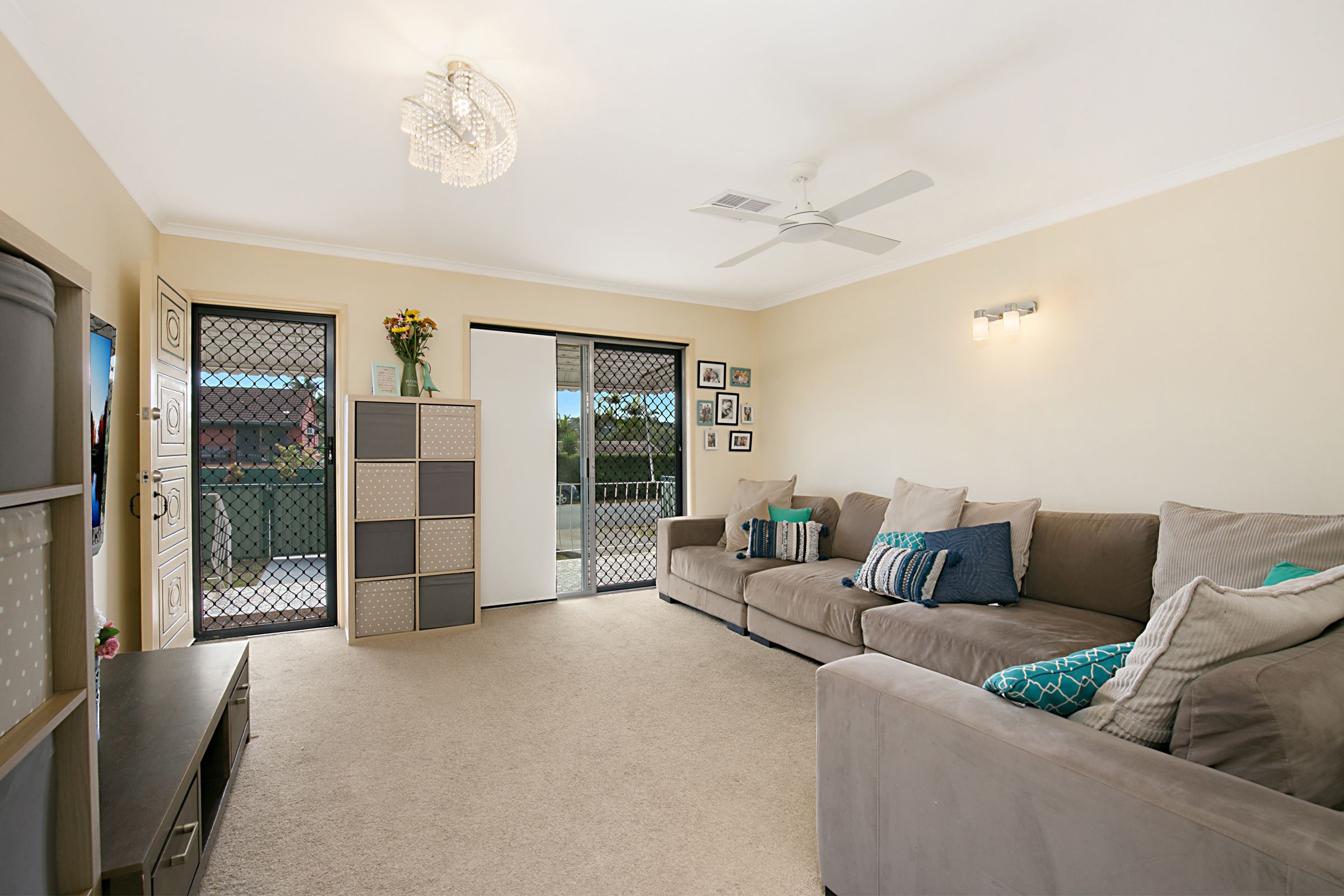 24 Boronia Avenue, Daisy Hill, QLD 4127