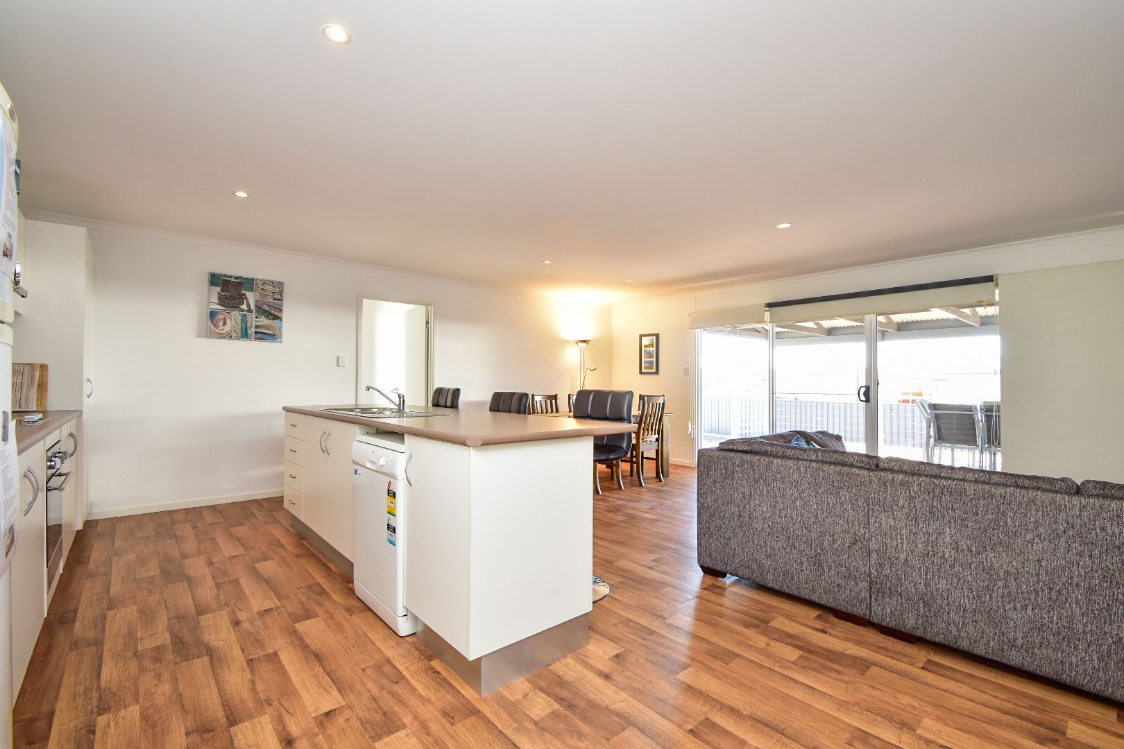 10 Johnson Street, Streaky Bay, SA 5680 Holiday Rental Ray White Streaky Bay