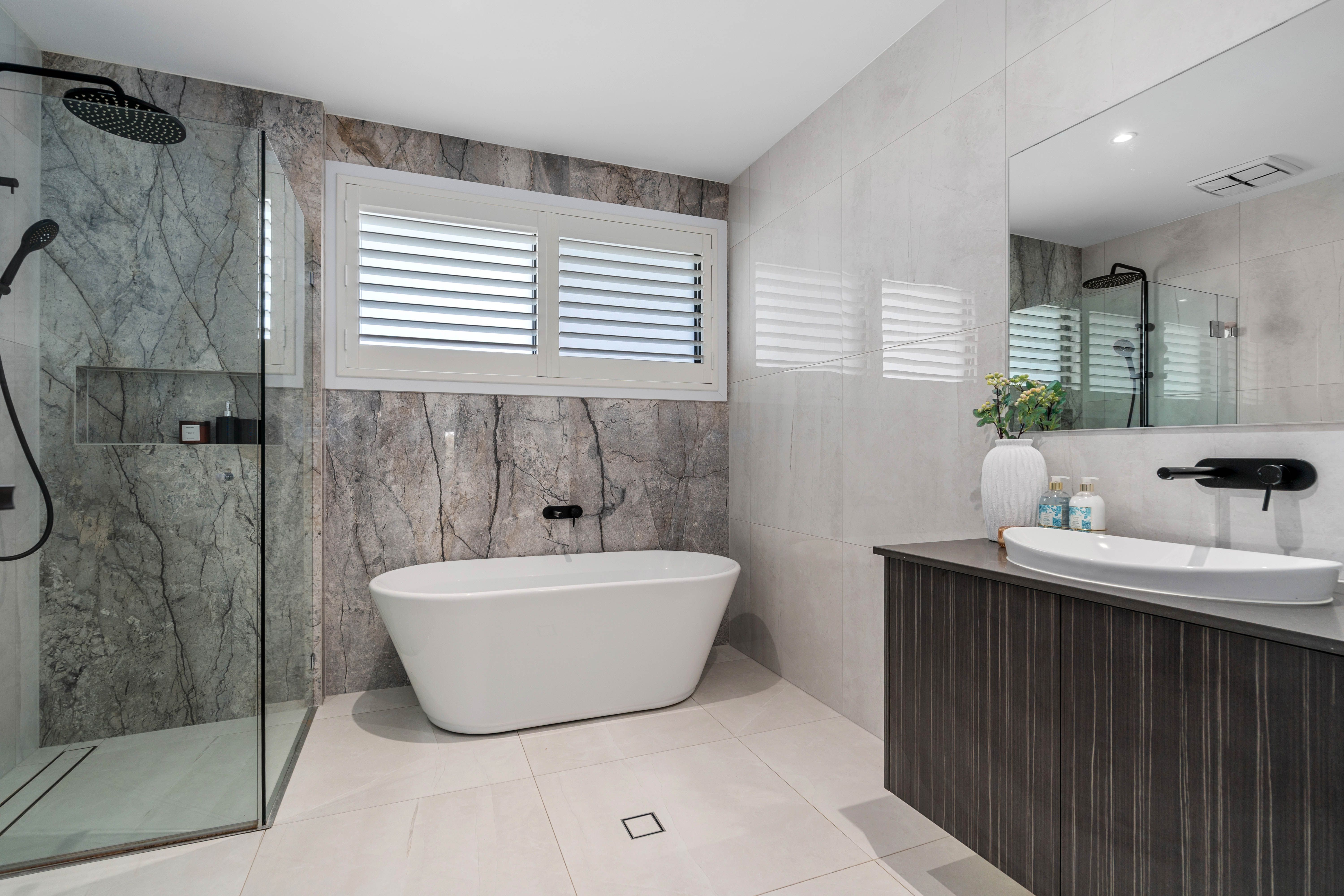 25 Chuter Avenue — photo 13 of 15