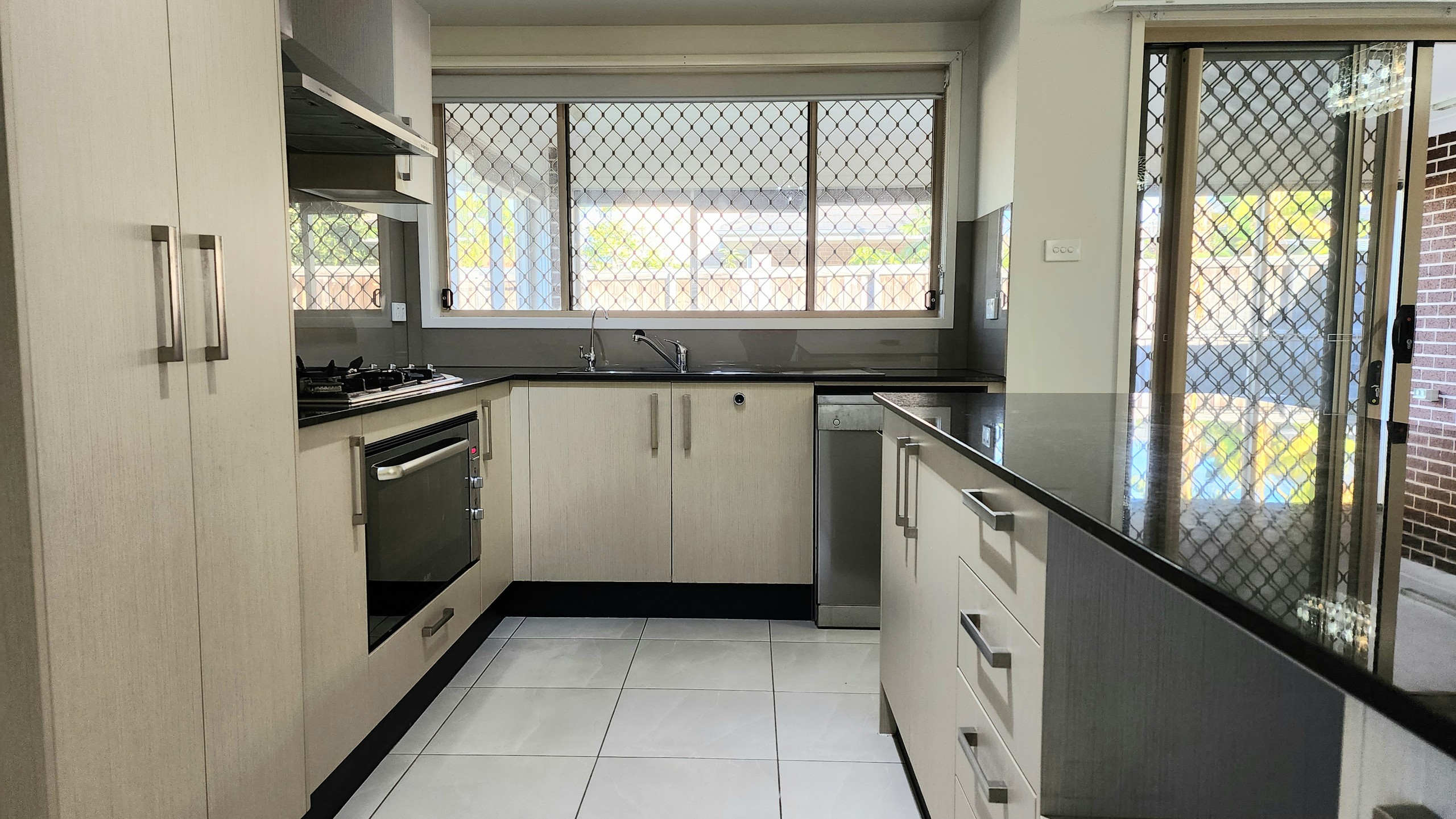 20 Tottenham Place, Glenfield, NSW 2167