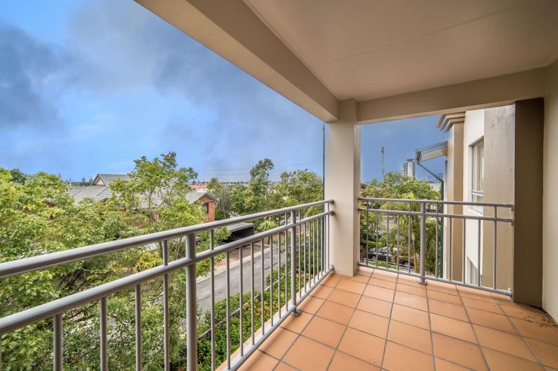 17/160 High Street, Southport, QLD 4215