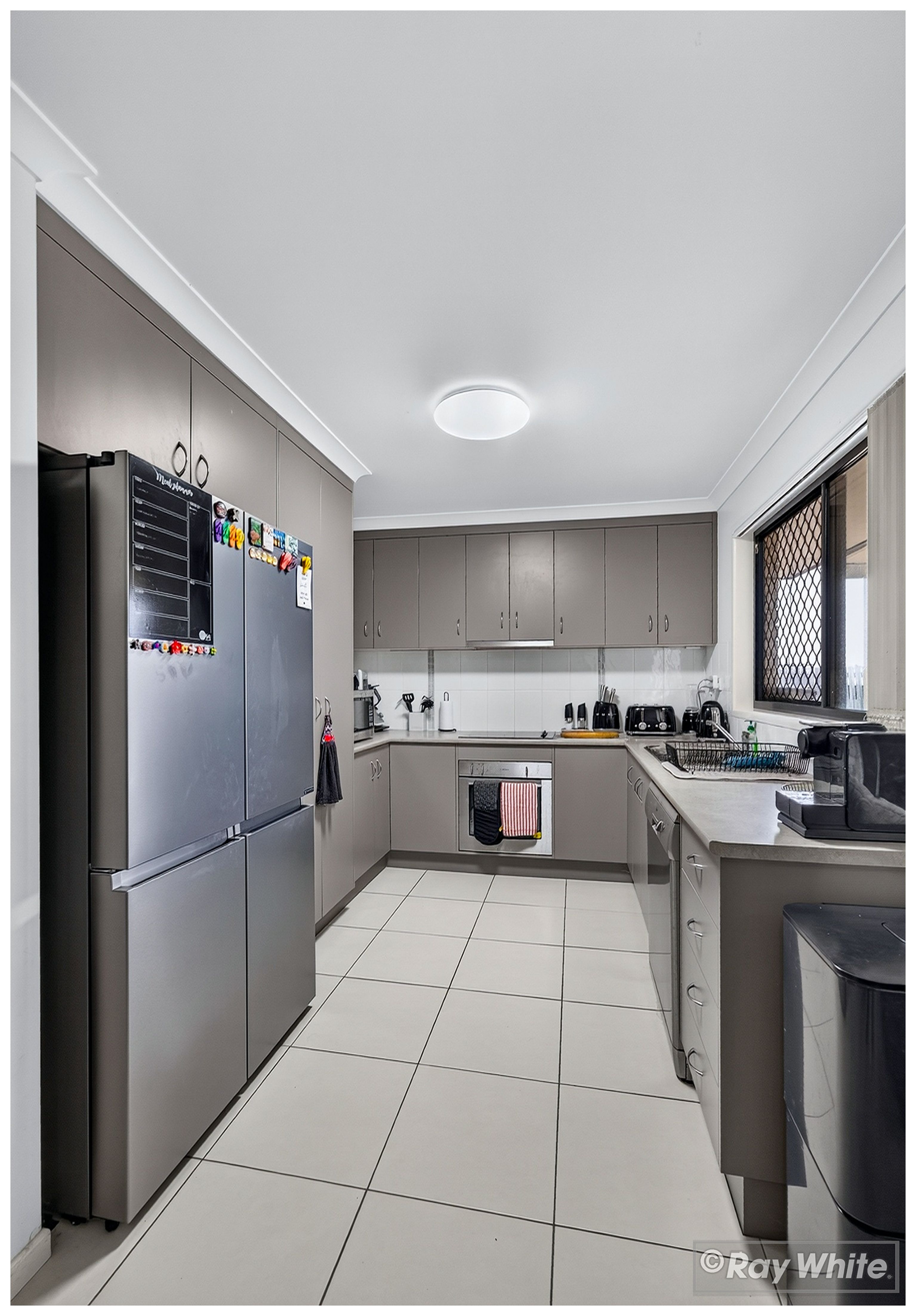 19 Doongarra Crescent — photo 4 of 30
