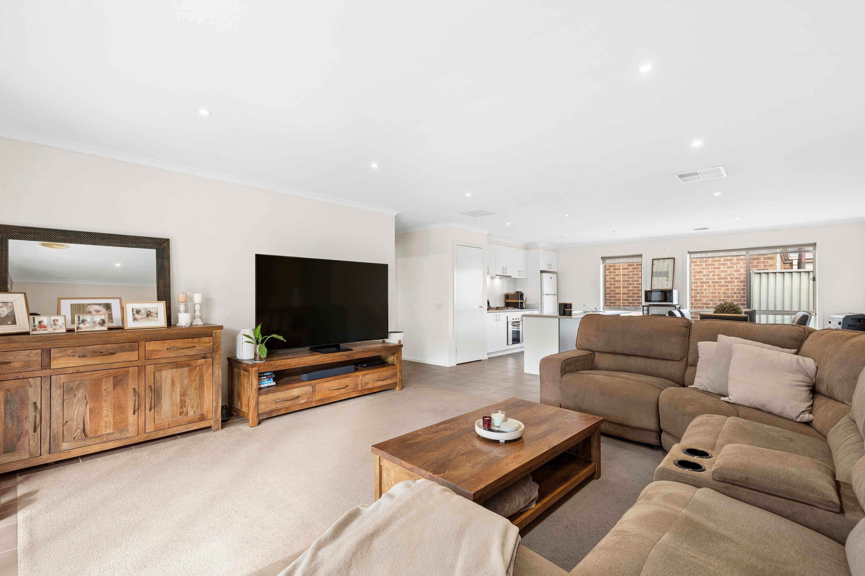 27 Springwater Drive, Lara, VIC 3212