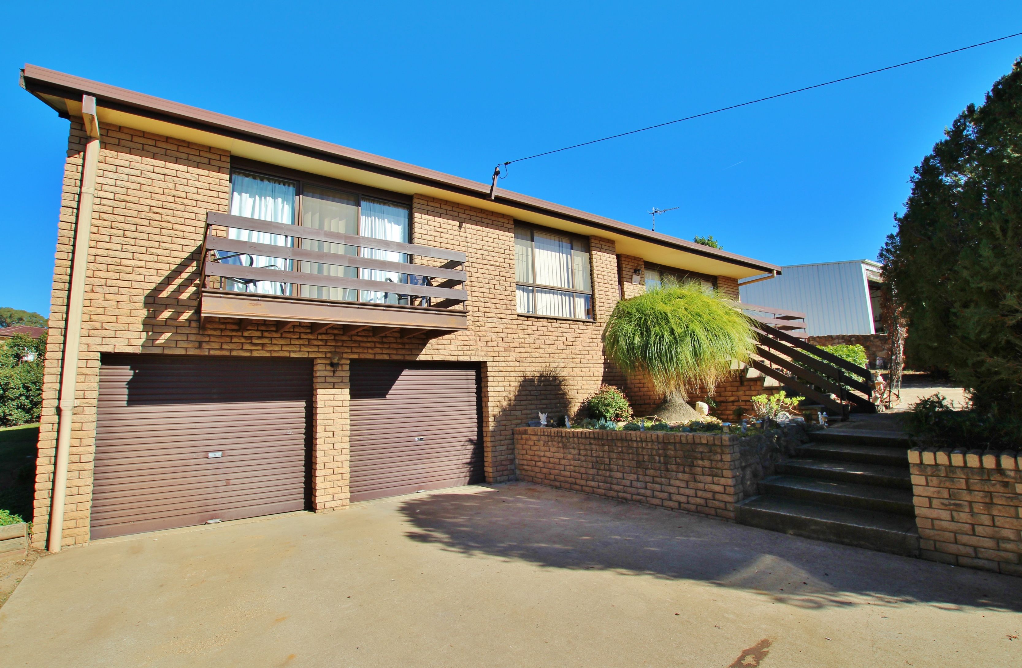 12 Charles Crescent