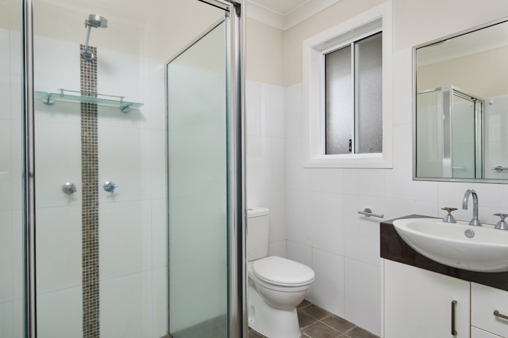 13 Mirrul Street, Glenfield Park, NSW 2650
