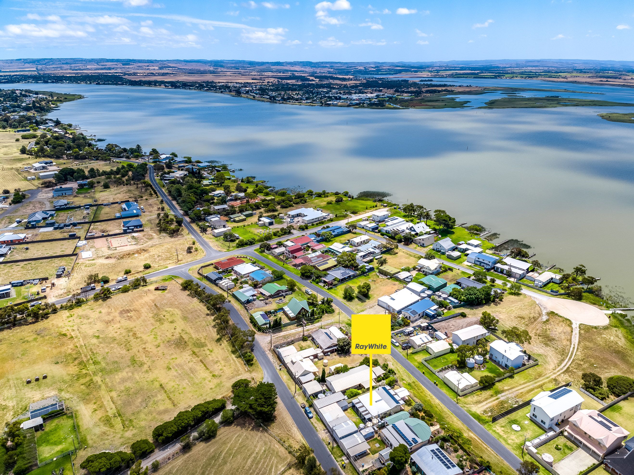 54 Sidney Parade, Hindmarsh Island, SA 5214 Sold House Ray White